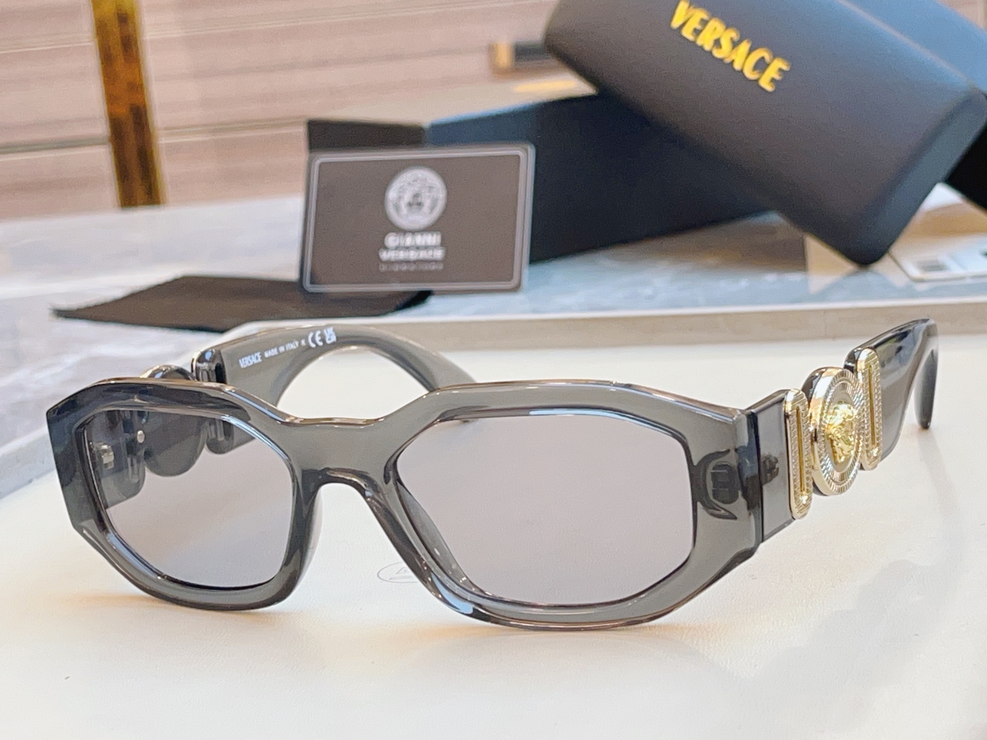 ，【VERSAC*】范思*哲新款太阳镜，
MODEL：MOD.4361，SIZE：53口18-140