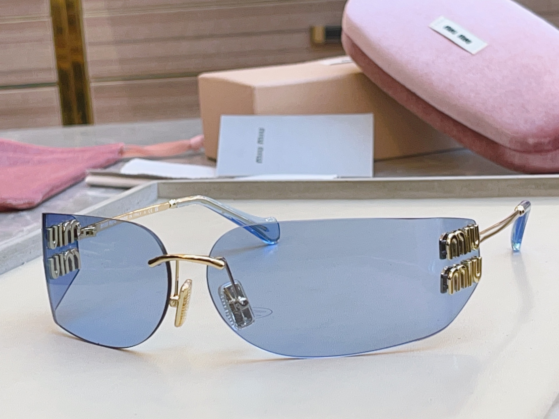 ，【MIUMI*】缪*缪新款太阳镜🕶️，高版本✨✨，Mod:SMU 51Y，SIZE:74口14-110