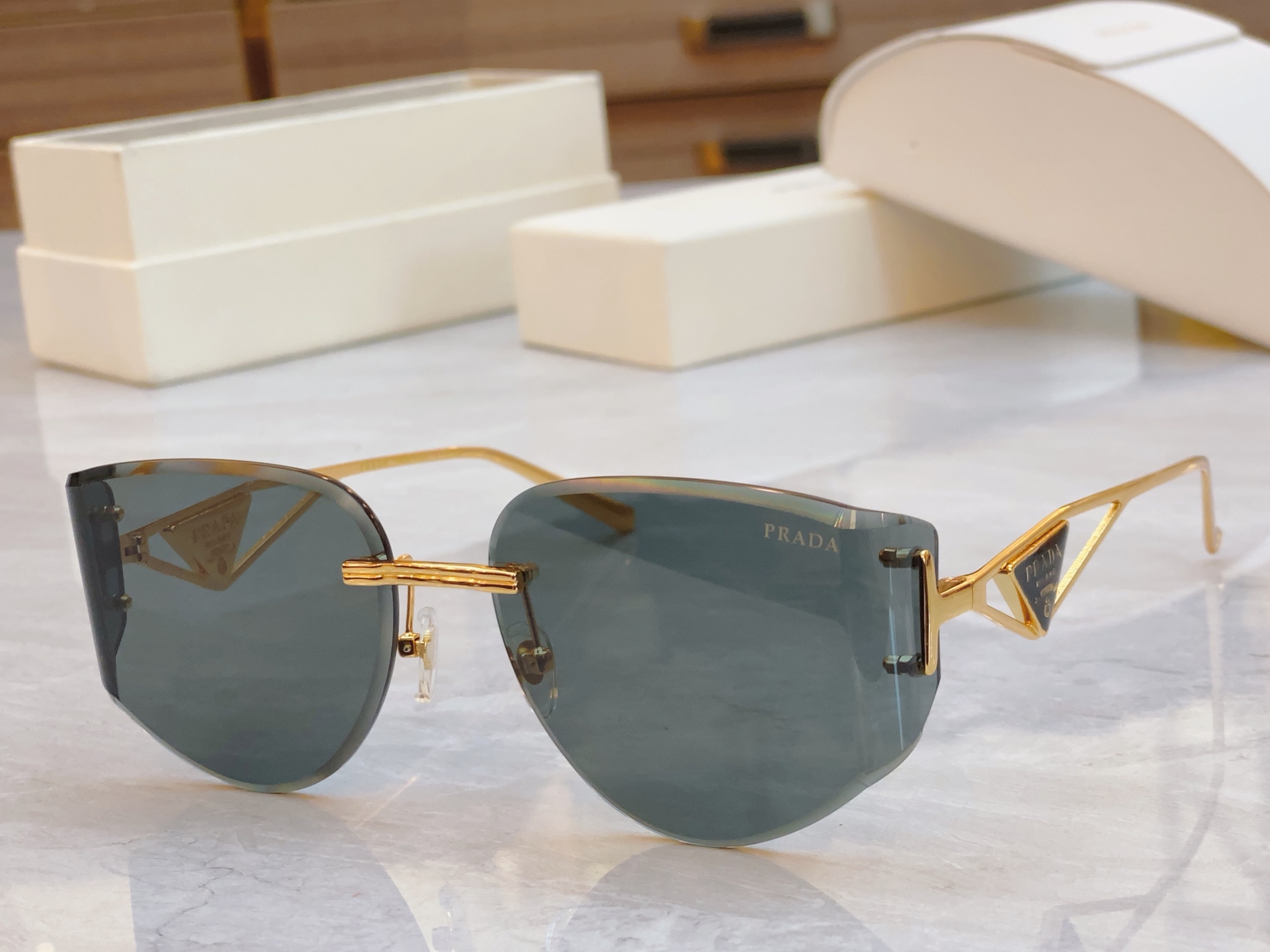 ，【PRAD*】普拉*达新款太阳镜，MODEL：PR 190VS，SIZE：60口17-140