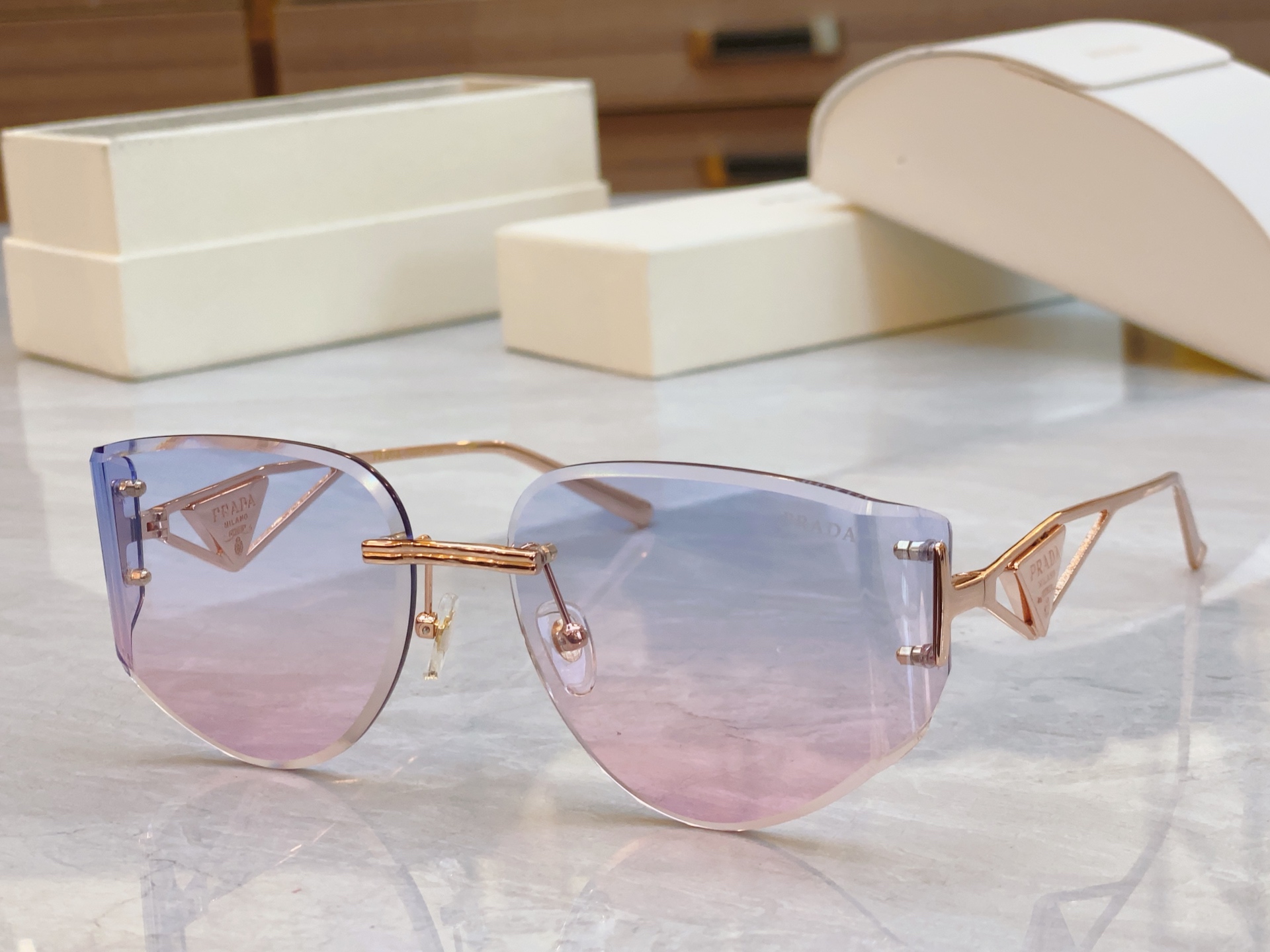 ，【PRAD*】普拉*达新款太阳镜，MODEL：PR 190VS，SIZE：60口17-140