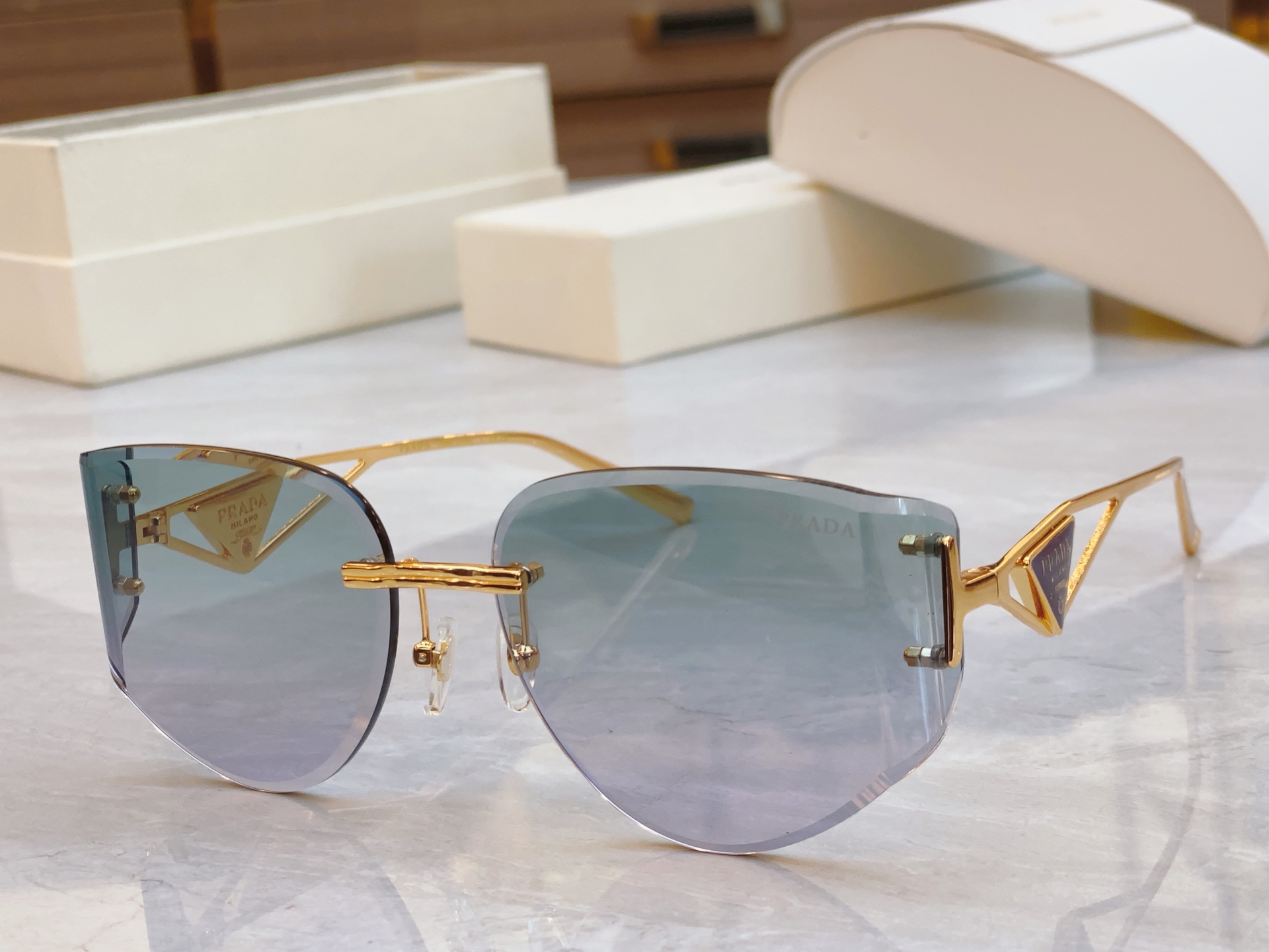 ，【PRAD*】普拉*达新款太阳镜，MODEL：PR 190VS，SIZE：60口17-140