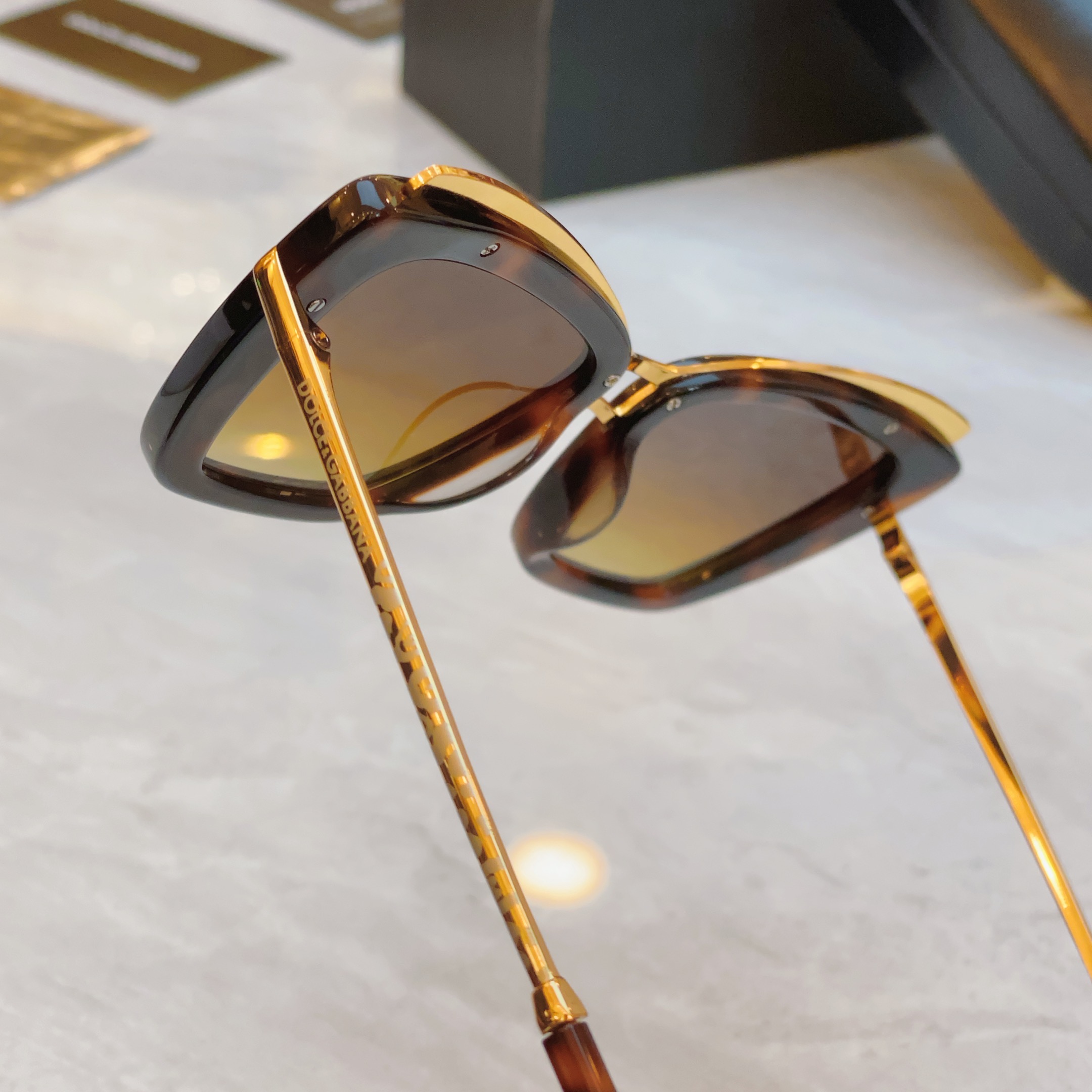 ，【DOLCE & GABBAN*】D*G新款太阳镜，MODEL：DG4427，SIZE：54口19-1