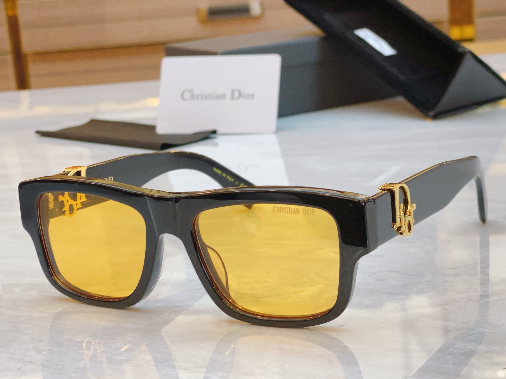 ，【DIO* 】迪*奥新款太阳镜，
MODEL：DiorOblique S3F，SIZE：55口19-1