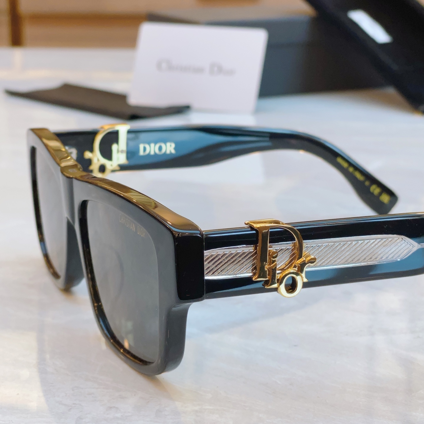 ，【DIO* 】迪*奥新款太阳镜，
MODEL：DiorOblique S3F，SIZE：55口19-1