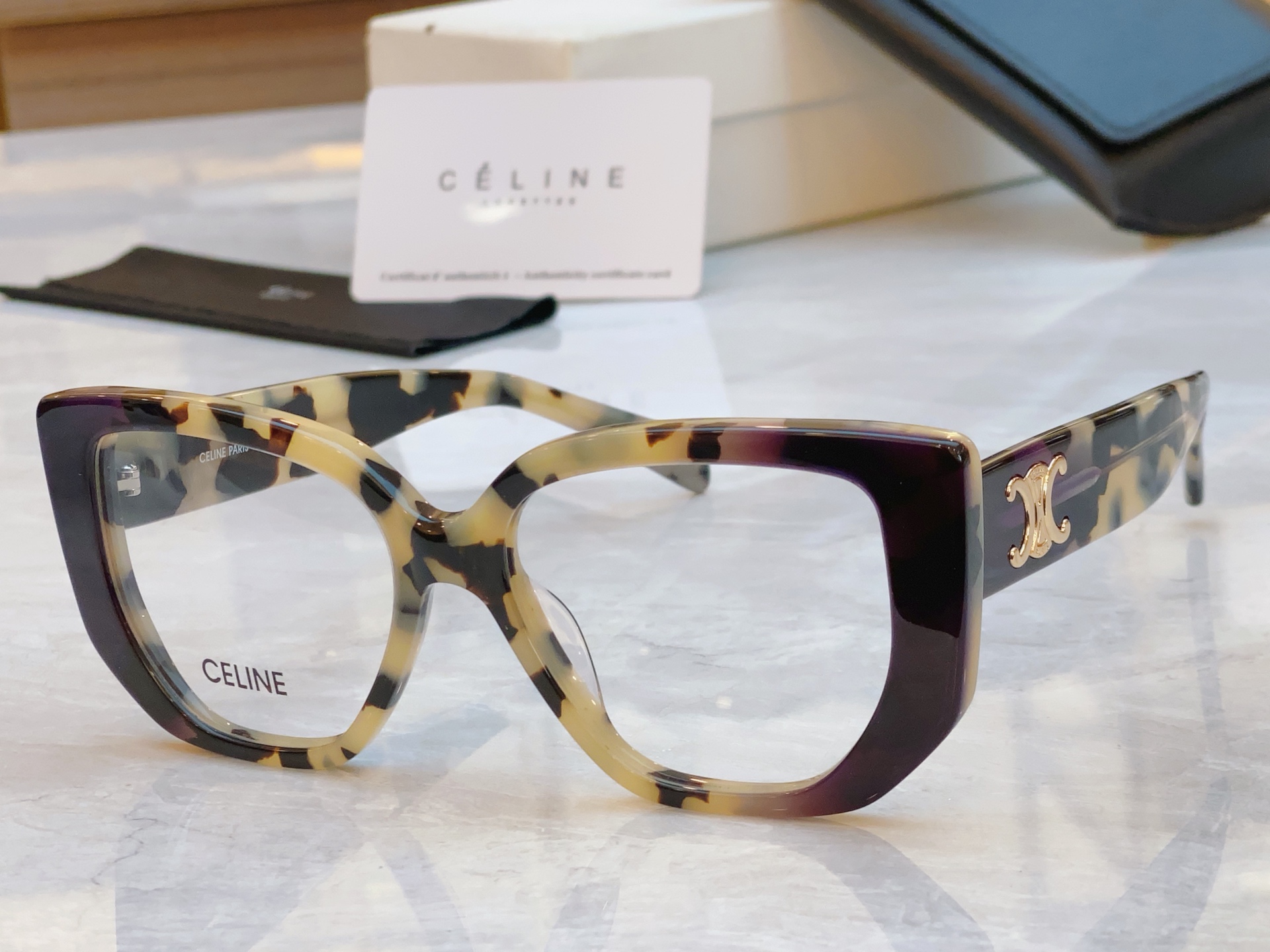 ，【CELIN*】赛*琳新款太阳镜， MODELCL50146I ，SIZE 53口15-145