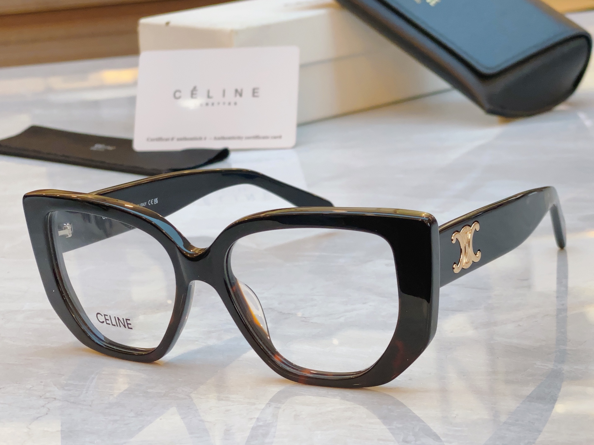 ，【CELIN*】赛*琳新款太阳镜， MODELCL50146I ，SIZE 53口15-145