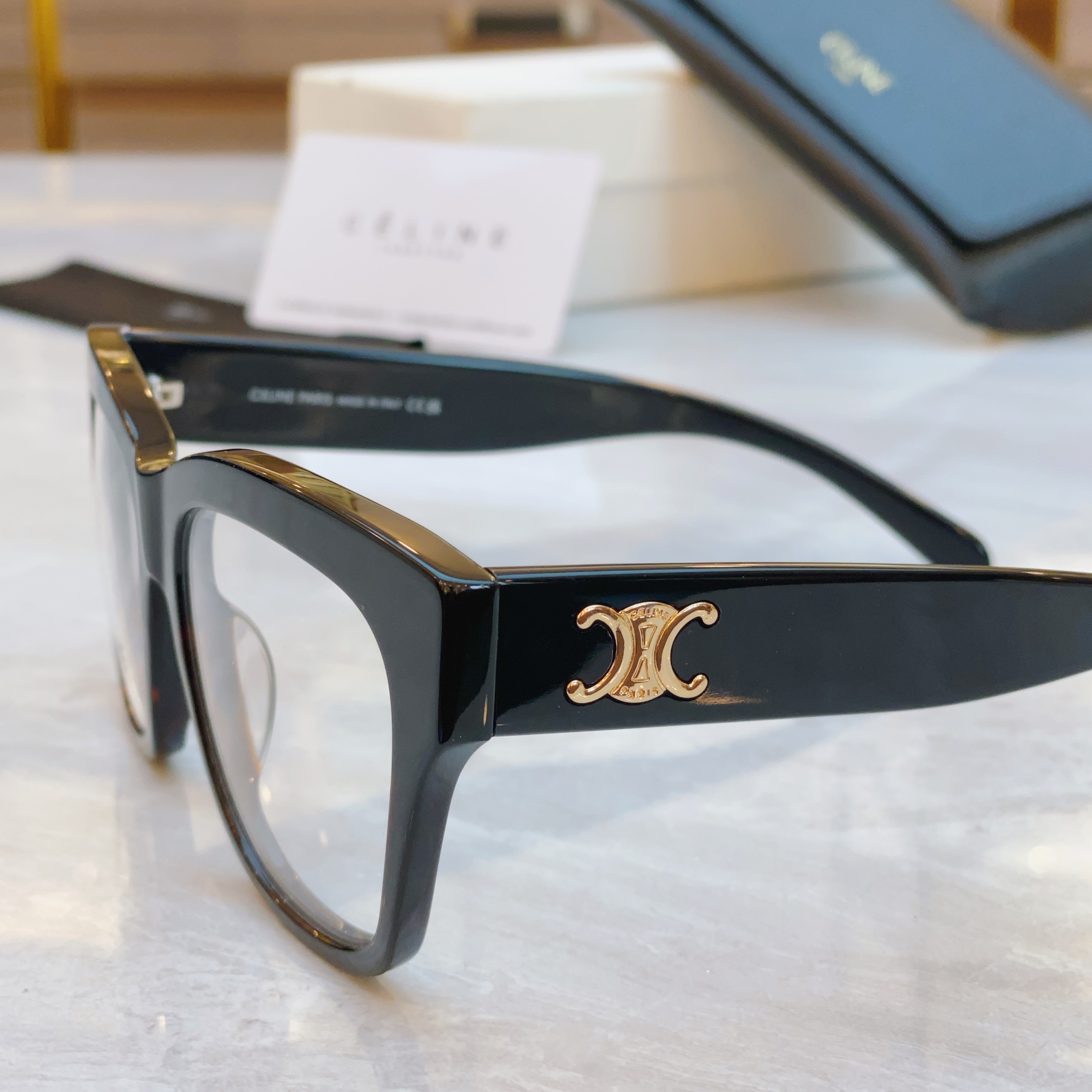 ，【CELIN*】赛*琳新款太阳镜， MODELCL40253I ，SIZE 54口18-145