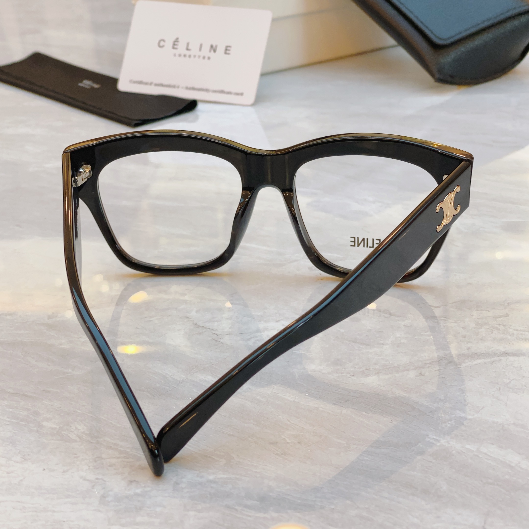 ，【CELIN*】赛*琳新款太阳镜， MODELCL40253I ，SIZE 54口18-145