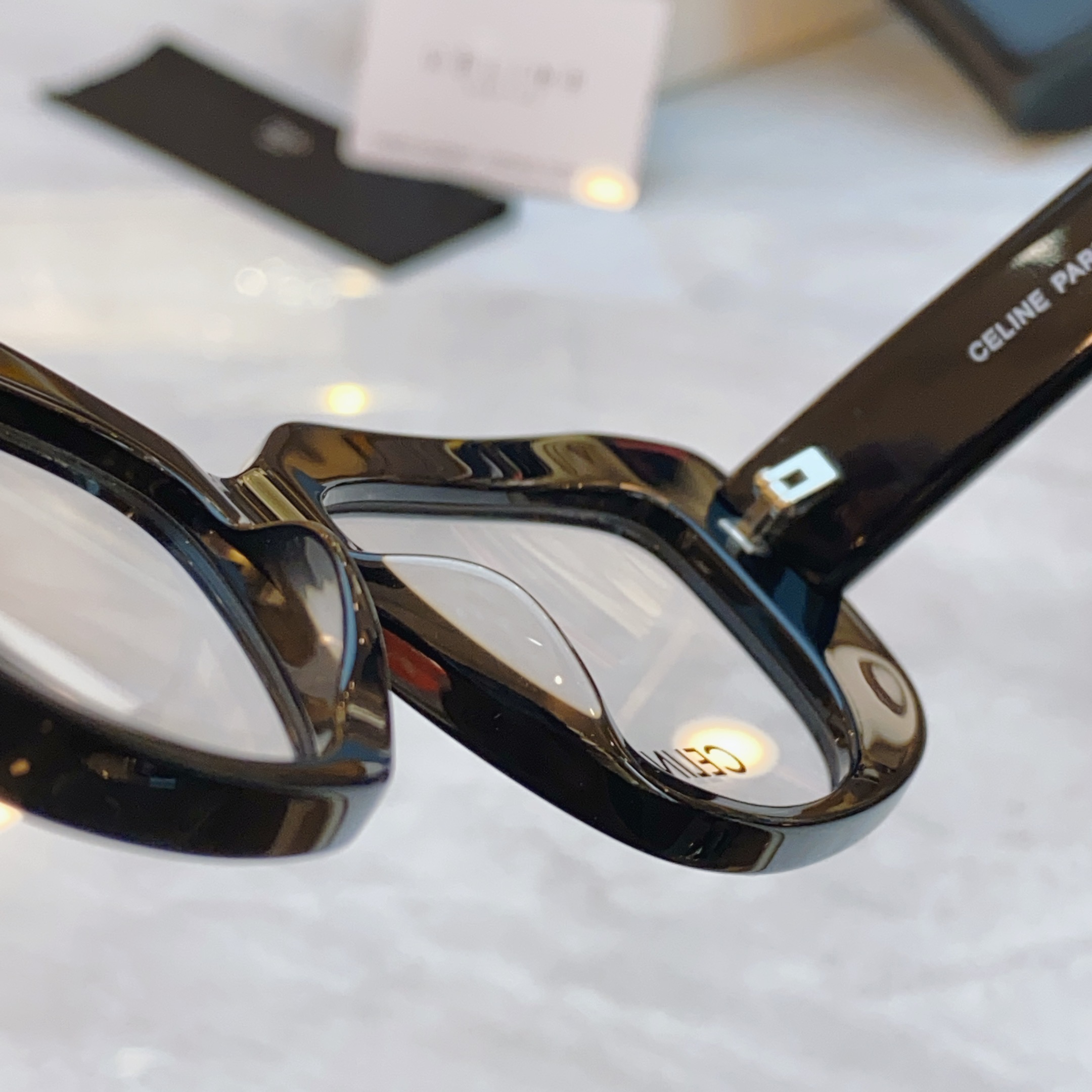 ，【CELIN*】赛*琳新款太阳镜， MODELCL40216U，SIZE 56口17-145