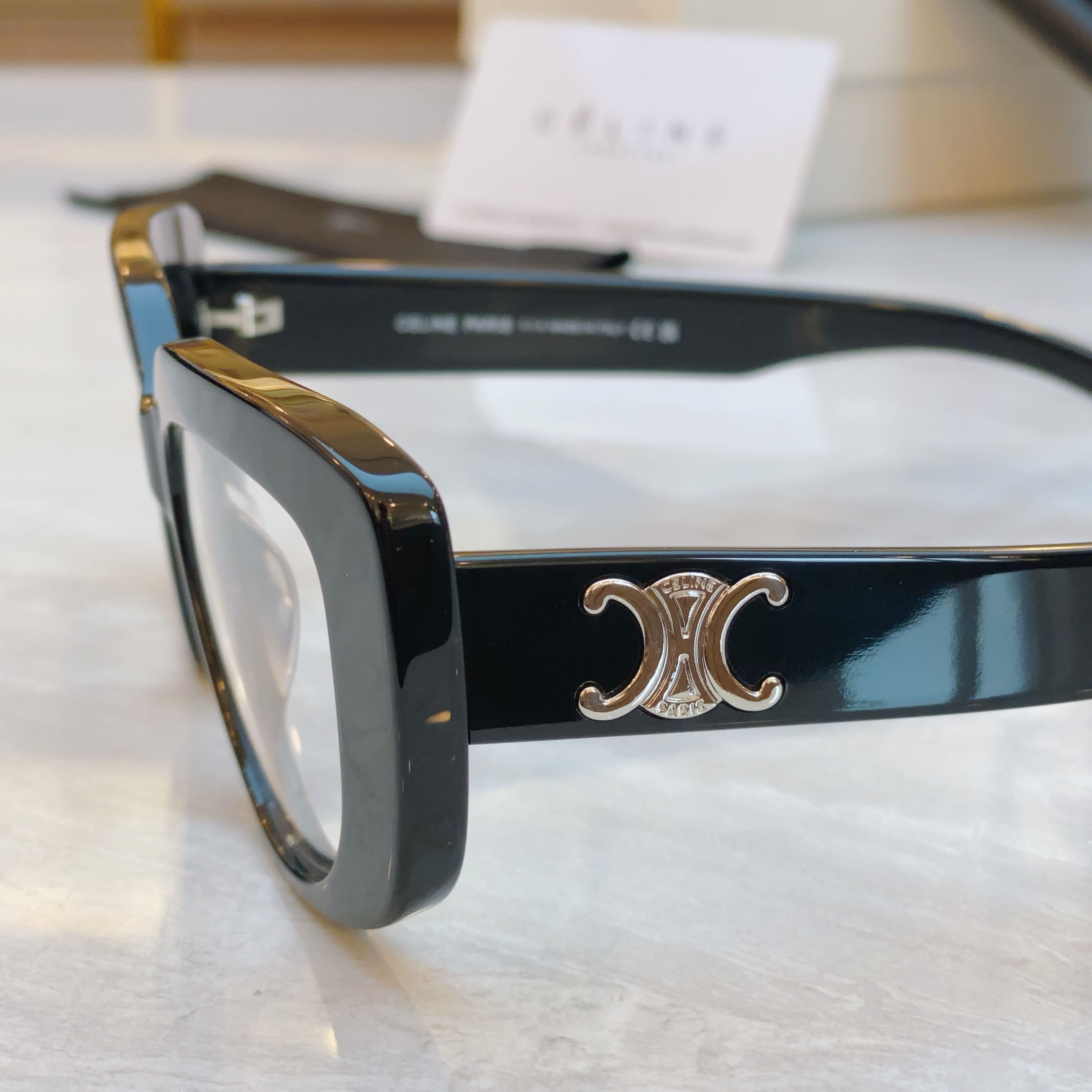 ，【CELIN*】赛*琳新款太阳镜， MODELCL40216U，SIZE 56口17-145