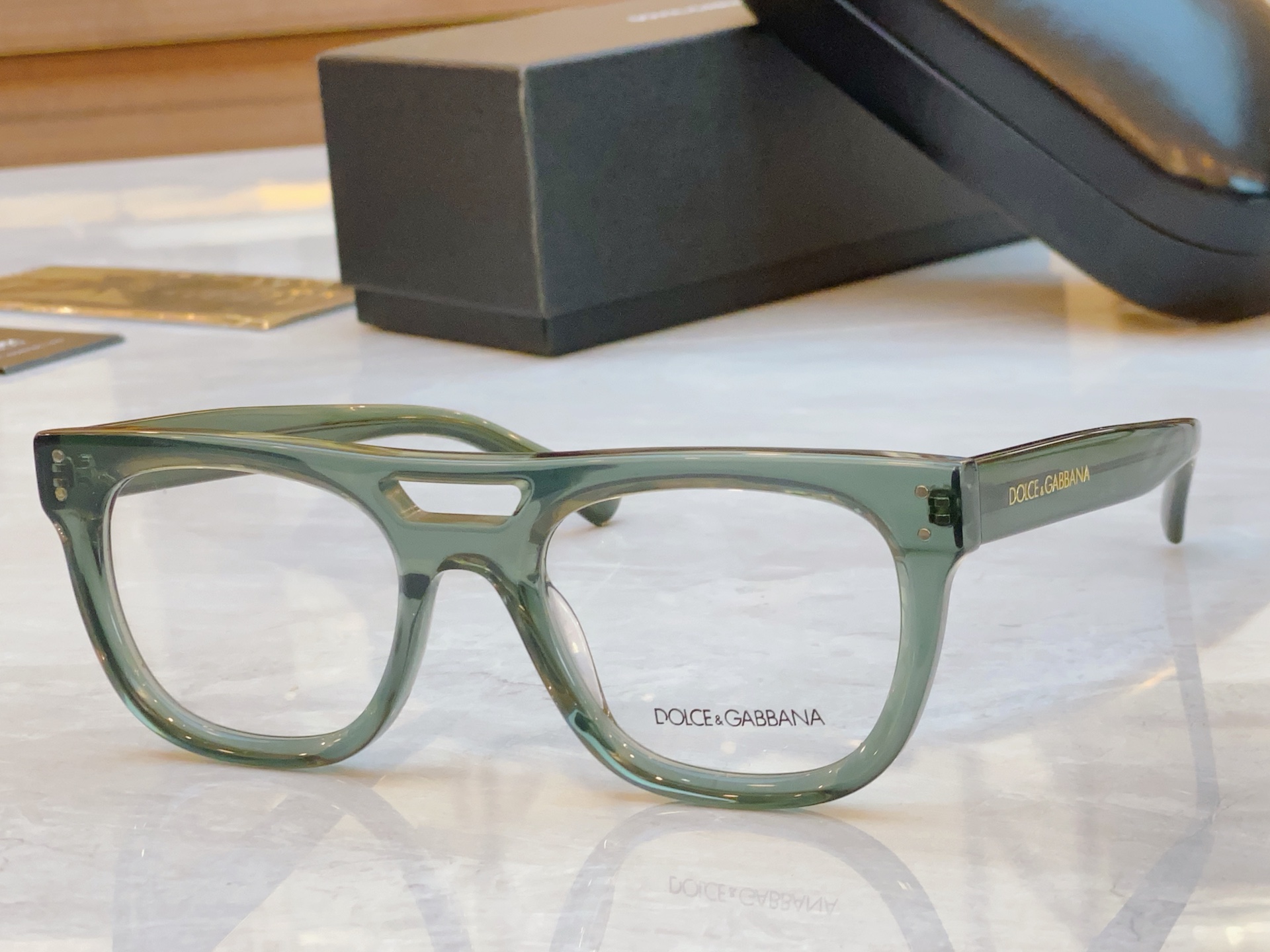 ，【DOLCE & GABBAN*】D*G新款太阳镜，MODEL：DG3388，SIZE：53口20-1