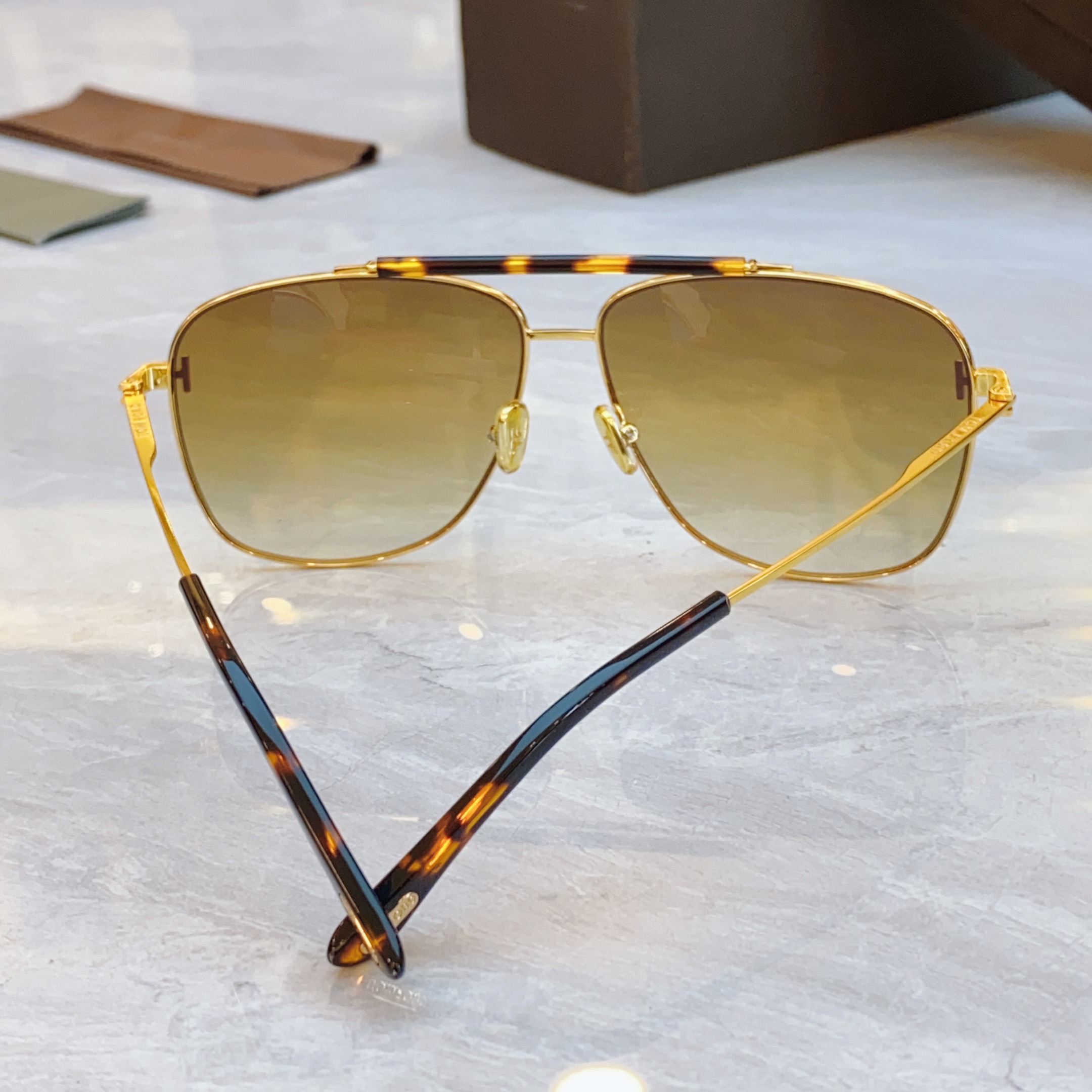 ，【TOM FOR*】汤姆*福特新款太阳镜🕶️，MODEL：FT1017，SIZE：60口12-145