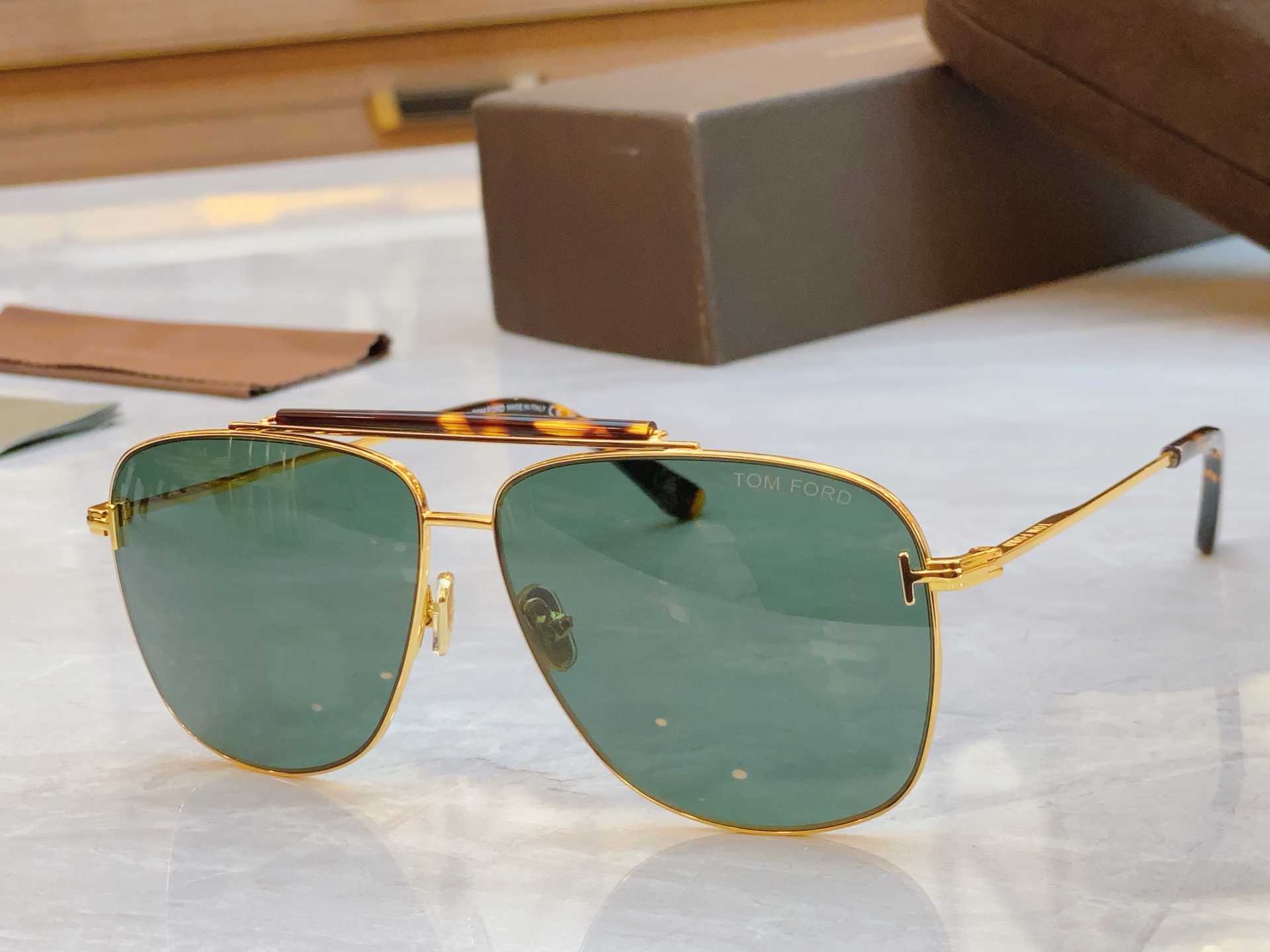，【TOM FOR*】汤姆*福特新款太阳镜🕶️，MODEL：FT1017，SIZE：60口12-145