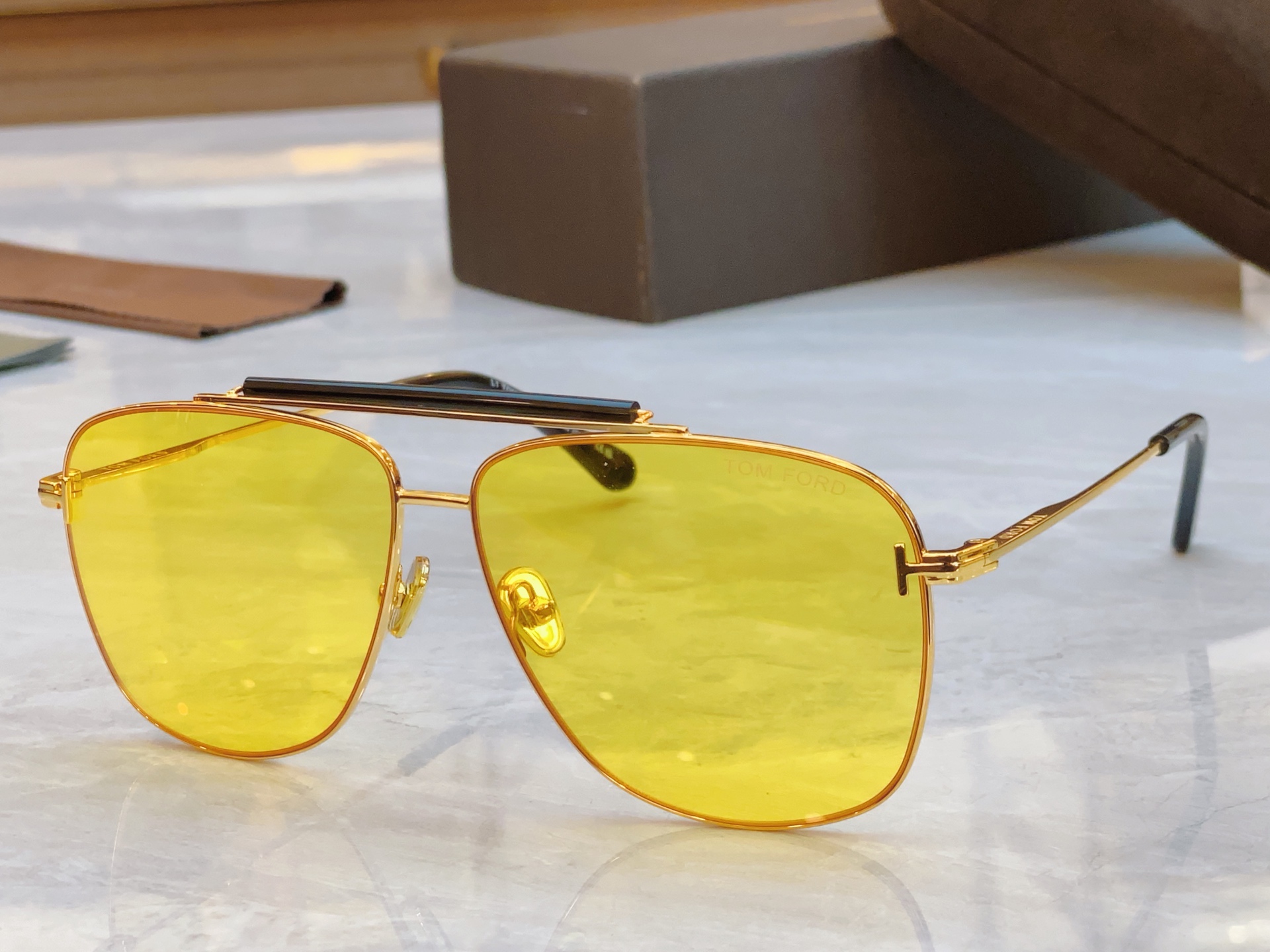 ，【TOM FOR*】汤姆*福特新款太阳镜🕶️，MODEL：FT1017，SIZE：60口12-145