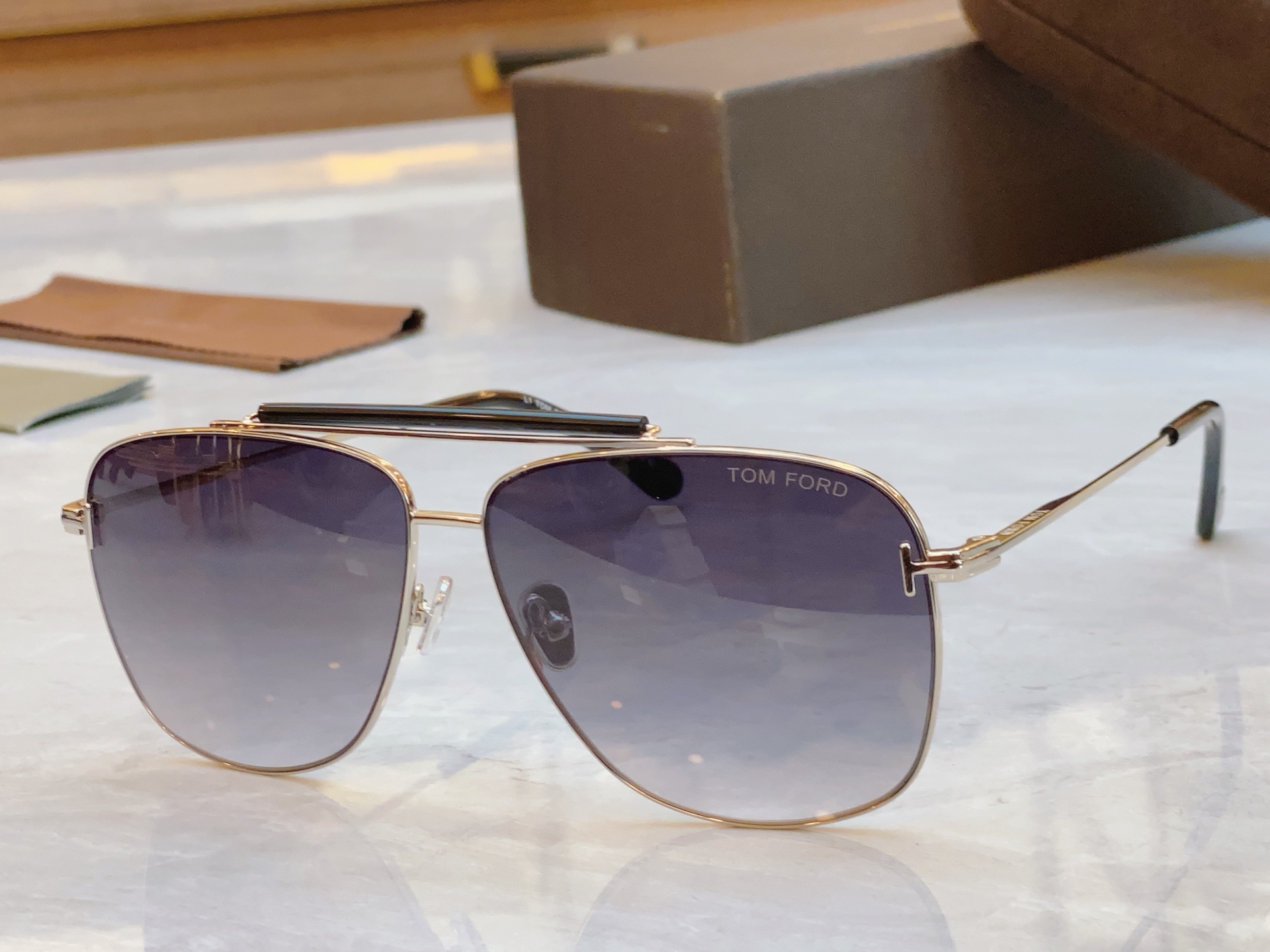 ，【TOM FOR*】汤姆*福特新款太阳镜🕶️，MODEL：FT1017，SIZE：60口12-145