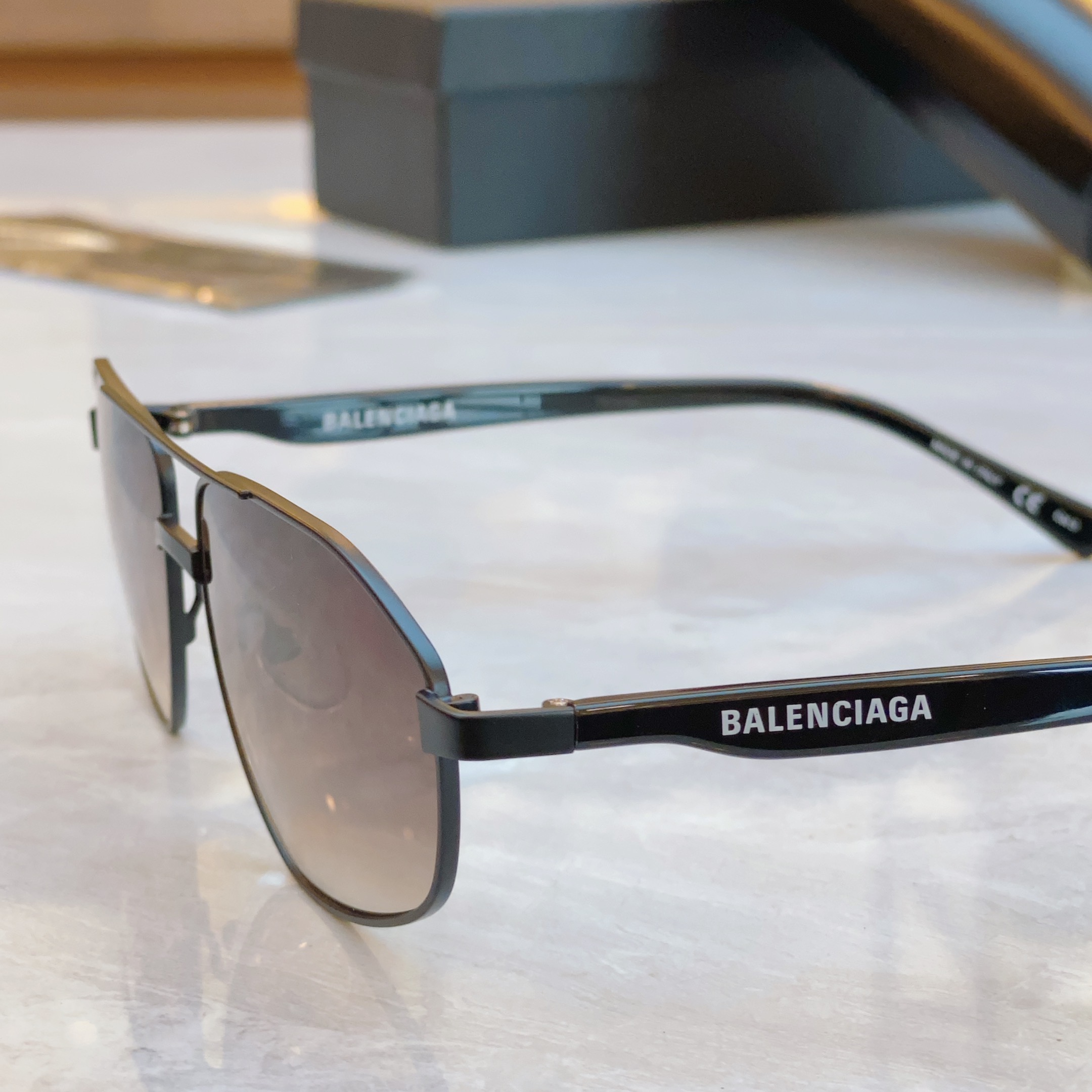 ，【BALENCIAG*】巴黎*世家新款太阳镜，MODEL：BB0012S，SIZE：58口16-140