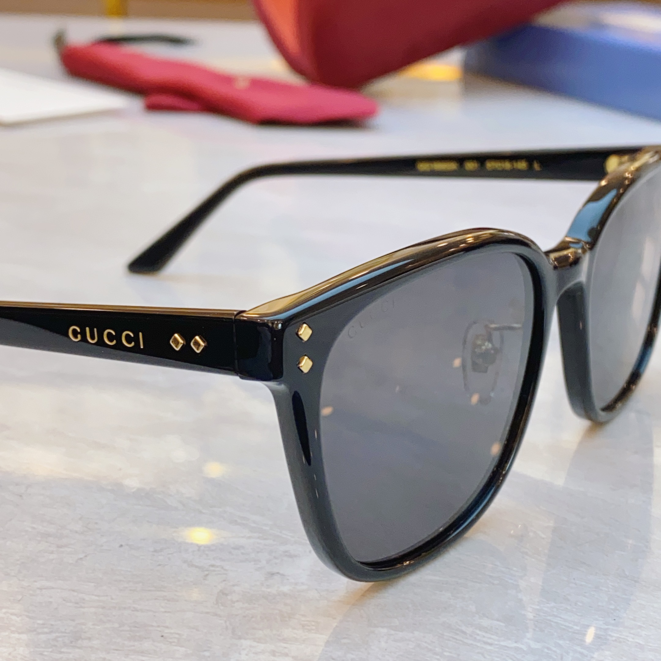 ，【GUCC*】古*驰新款太阳镜，MODEL：GG1896SK， SIZE：57口18-145