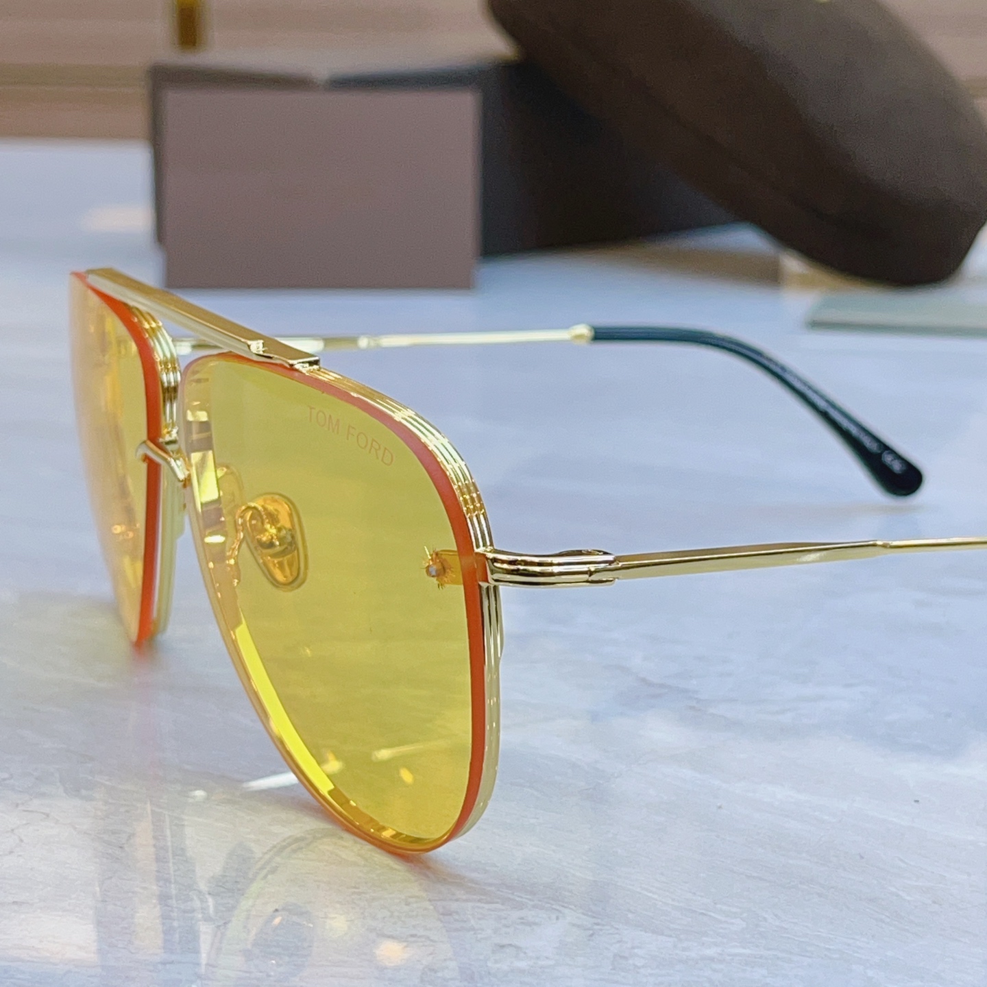 ，【TOM FOR*】汤姆*福特新款太阳镜🕶️，MODEL：FT1071，SIZE：62口12-145
