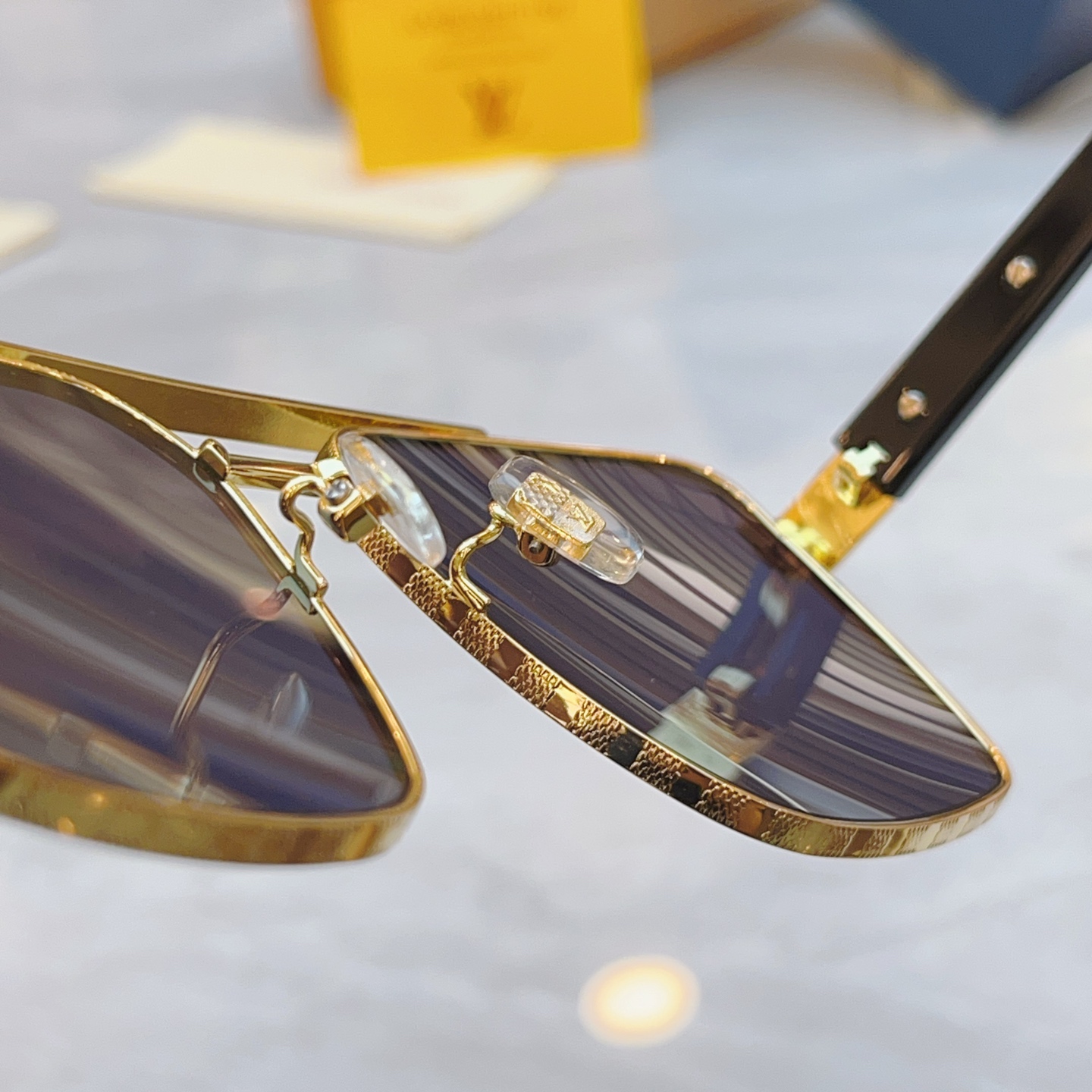 ，【LOUIS VUITTO*】路易*威登新款太阳镜，MODEL：Z5289U，SIZE：51口17-1