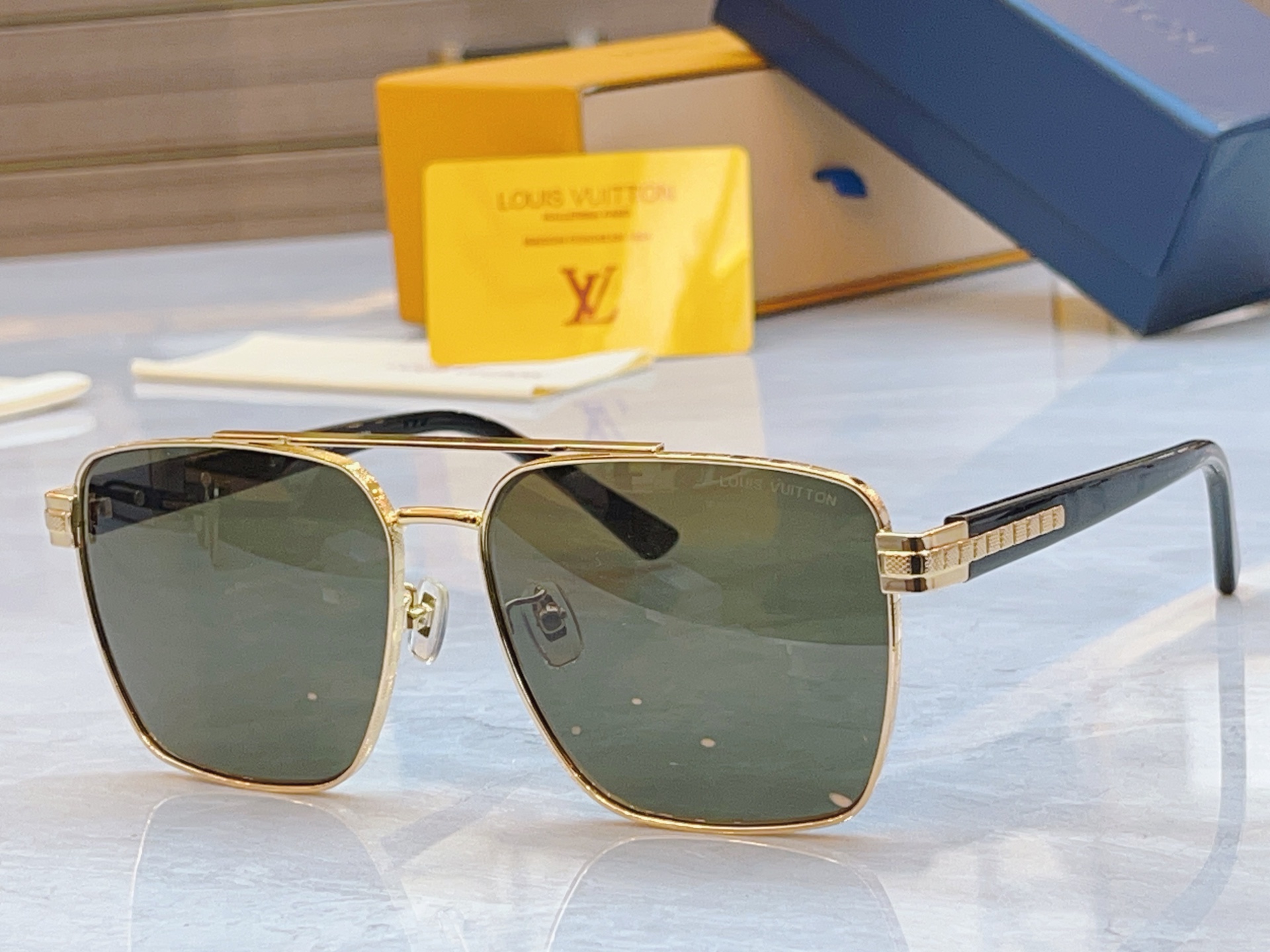 ，【LOUIS VUITTO*】路易*威登新款太阳镜，MODEL：Z5289U，SIZE：51口17-1