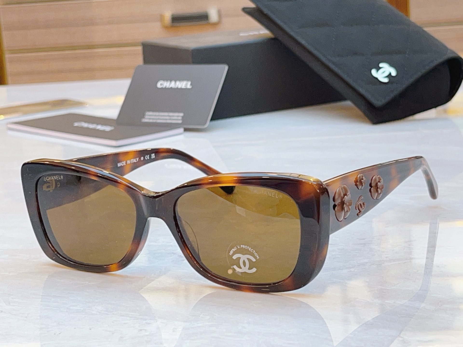 ，【CHANE*】香奈儿新款太阳镜🕶️🕶️，MODEL：CH5186A，SIZE：57口18-145