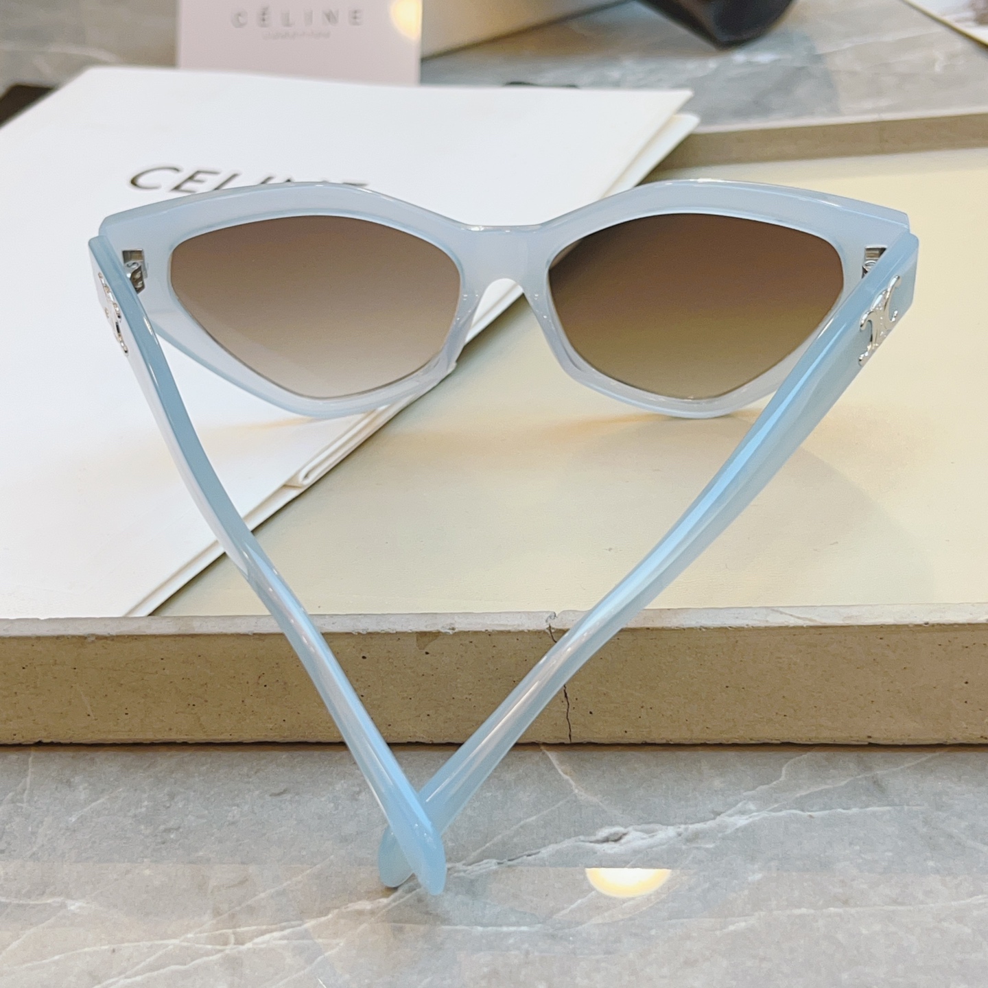 ，【CELIN*】赛*琳新款太阳镜， MODELCL40323，SIZE 55口16-140