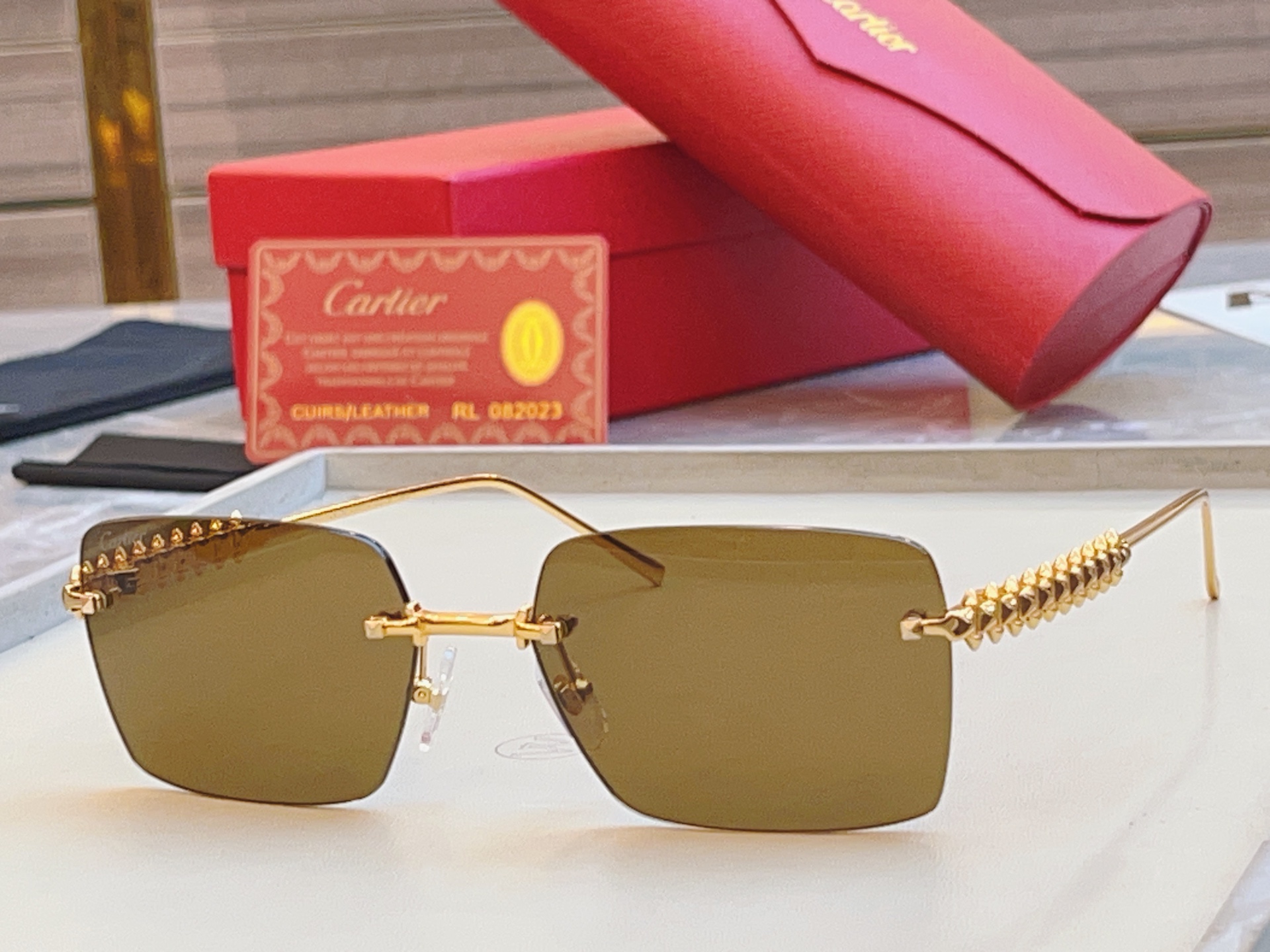 ，【CARTIE*】卡地*亚新款太阳镜🕶️，高版本✨CT0545S，size 58口17-140