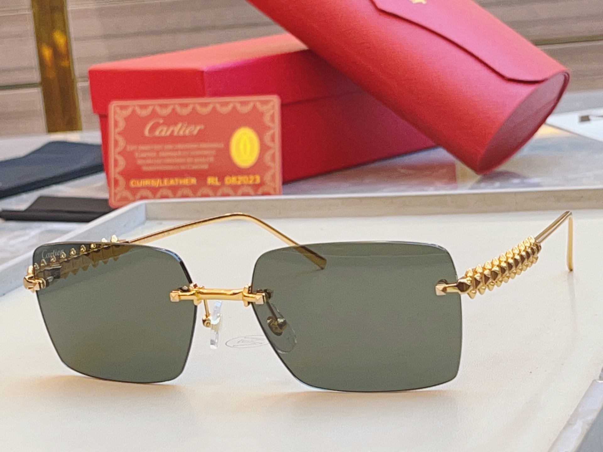 ，【CARTIE*】卡地*亚新款太阳镜🕶️，高版本✨CT0545S，size 58口17-140