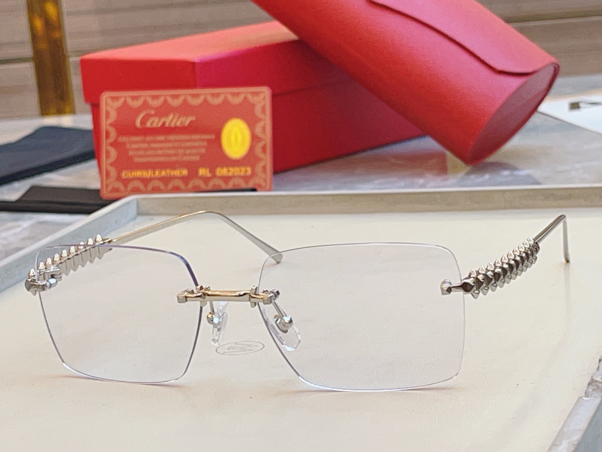 ，【CARTIE*】卡地*亚新款太阳镜🕶️，高版本✨CT0545S，size 58口17-140