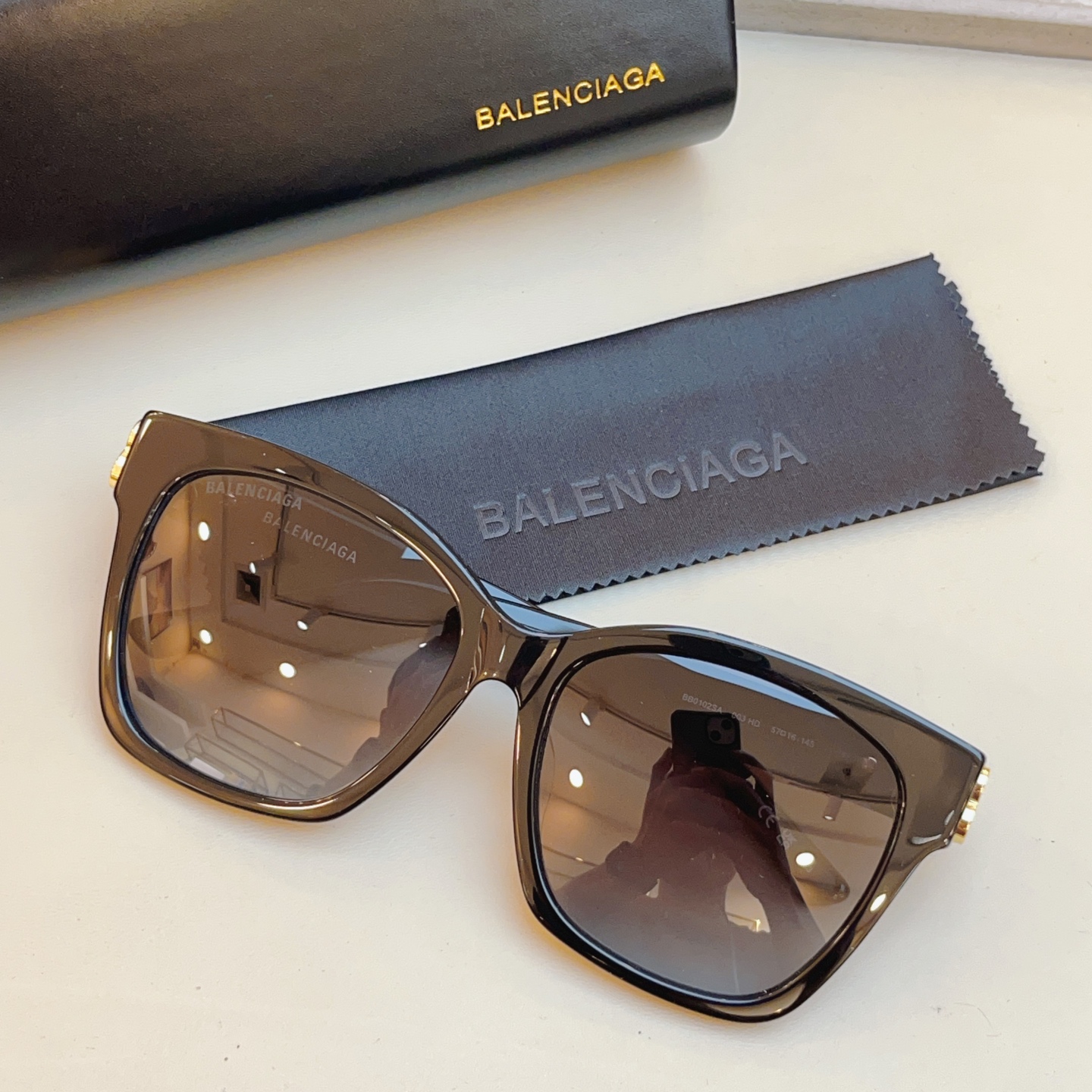 ，【BALENCIAG*】巴黎*世家新款太阳镜，高版本✨MODEL：BB0102SA，SIZE：57口1