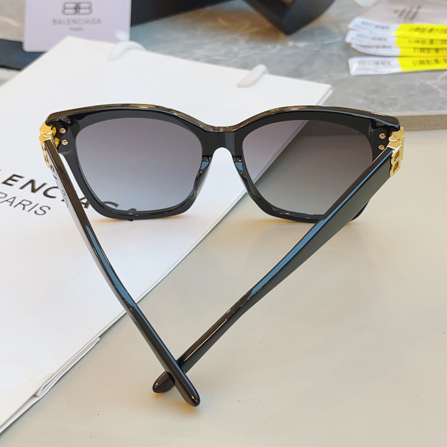 ，【BALENCIAG*】巴黎*世家新款太阳镜，高版本✨MODEL：BB0102SA，SIZE：57口1