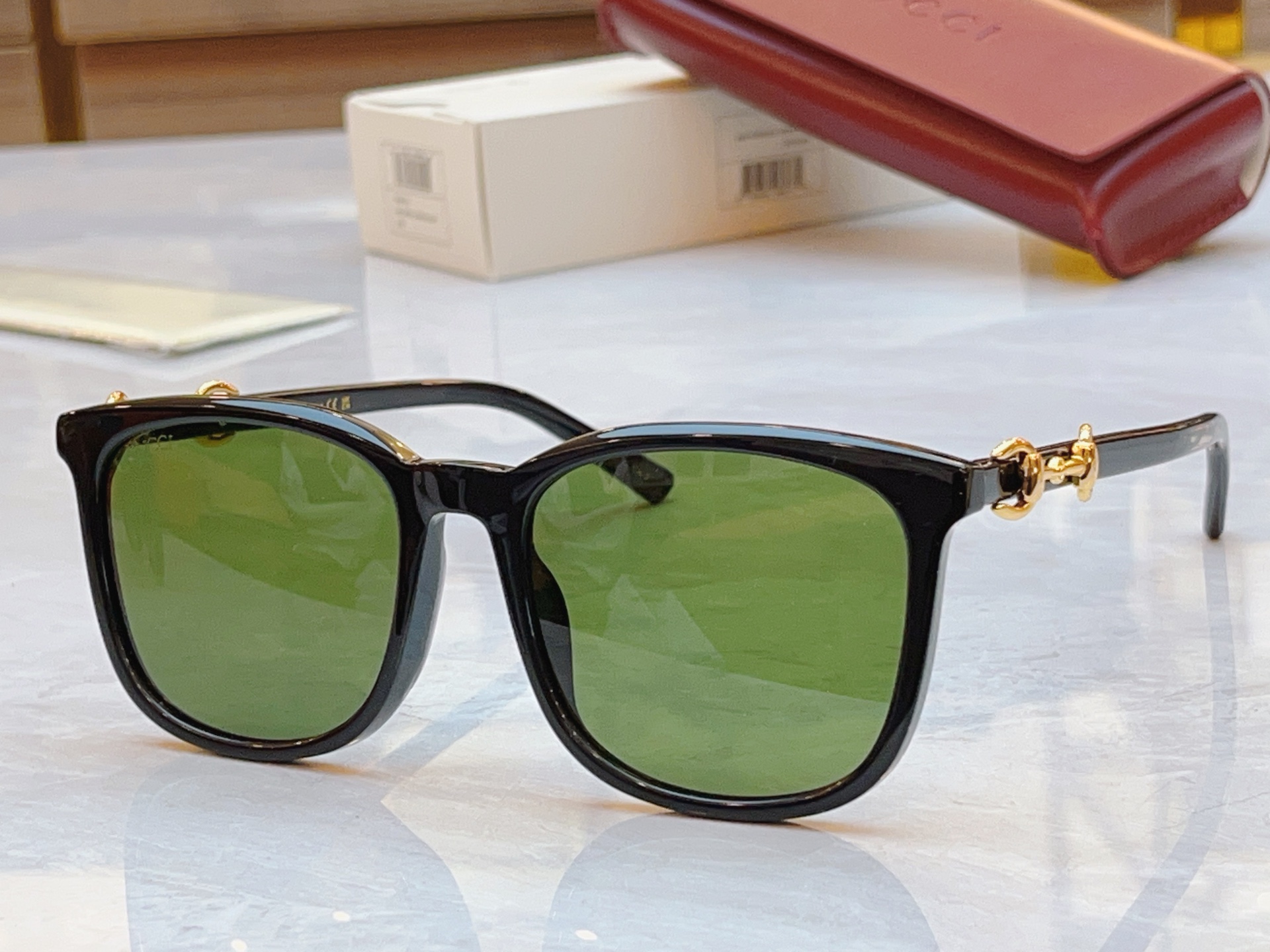 ，【GUCC*】古*驰新款太阳镜，MODEL：GG2057SK， SIZE：56口19-145