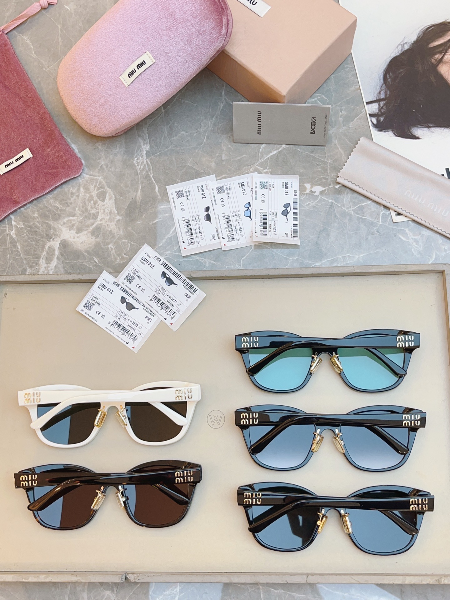 ，【MIU MI*】缪缪新款太阳镜，高版本✨MODEL:SMU 01Z，SIZE：55口20-140