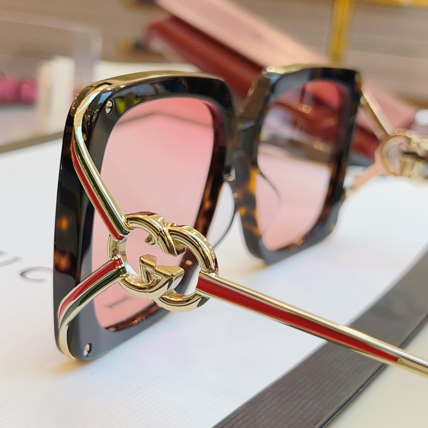 ，【GUCC*】古*驰新款太阳镜🕶️，高版本✨GG1324SA，SIZE:52口19-135 XL
