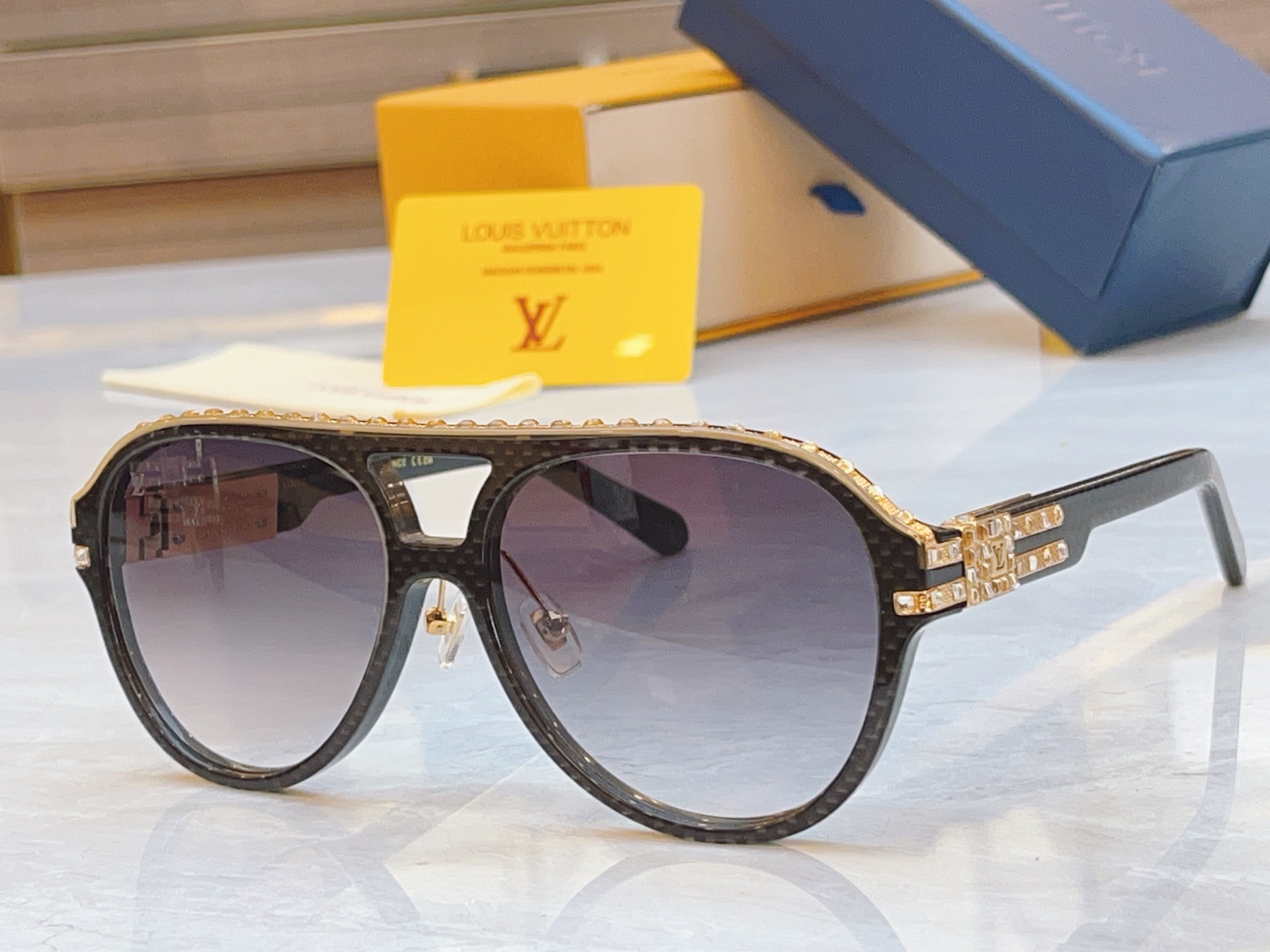 NO:366504,,【LOUIS VUITTO*】Louis Vuitton's new sunglasses, MODELZ2012U, SIZE60 15-142 glasses sunglasses, glasses, louis vuitton, louis vuitton19860909,【LOUIS VUITTO*】路易*威登新款太阳镜,MODELZ2012U,SIZE60口15-142眼镜墨镜太阳镜,眼镜,louis vuitton,louis vuitton,glasses