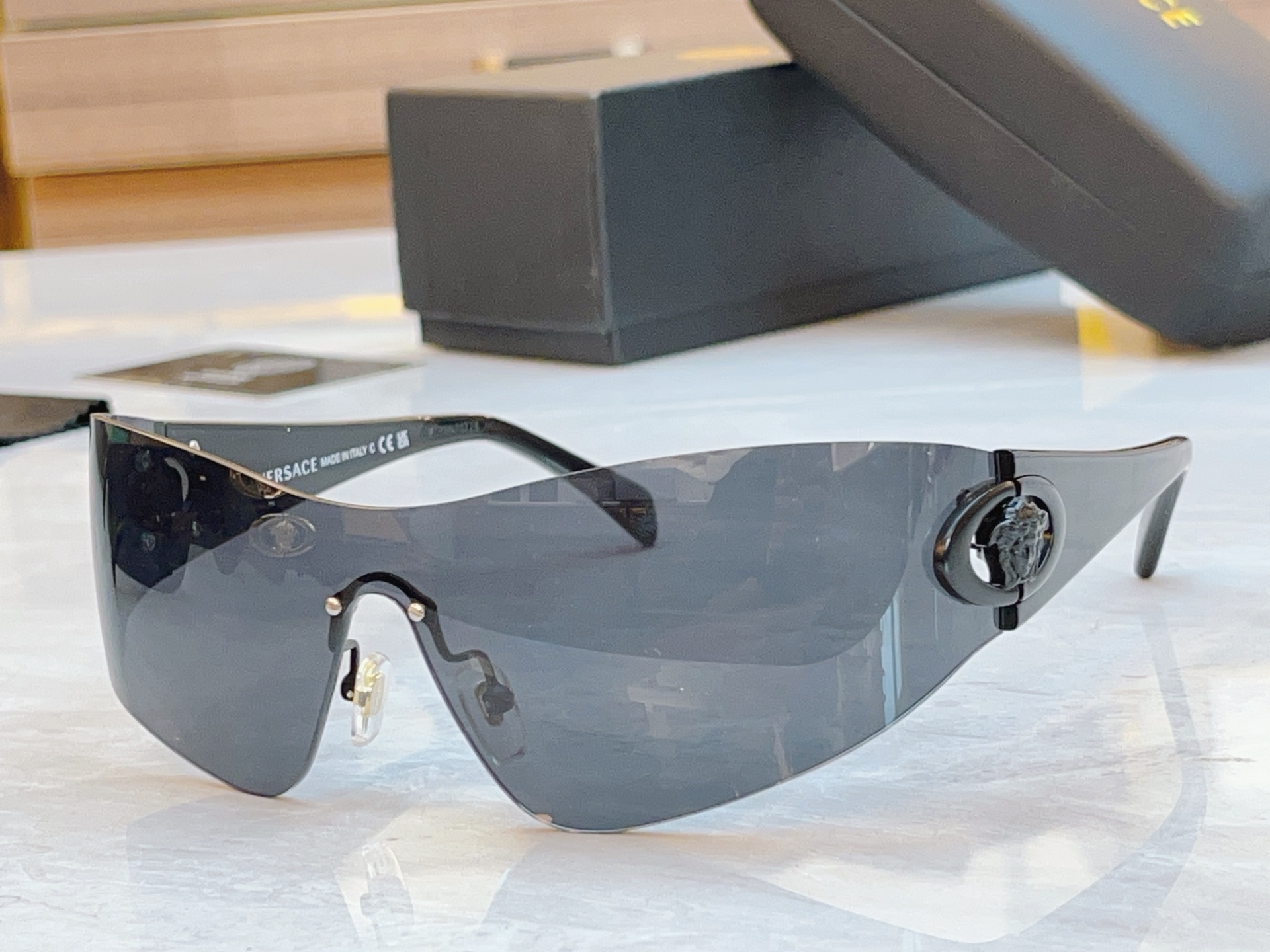 NO:366541,,【VERSAC*】Van Sizhe new sunglasses, MODELVE2280, SIZE42 14-125 glasses sunglasses, glasses, versace, versace19860909,【VERSAC*】范思*哲新款太阳镜, MODELVE2280,SIZE42口14-125眼镜墨镜太阳镜,眼镜,versace,versace,glasses