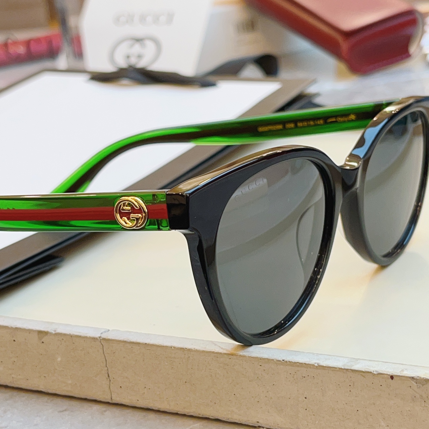 ，【GUCC*】古*驰新款太阳镜🕶️，高版本✨GG0702SK，SIZE:54口19-145