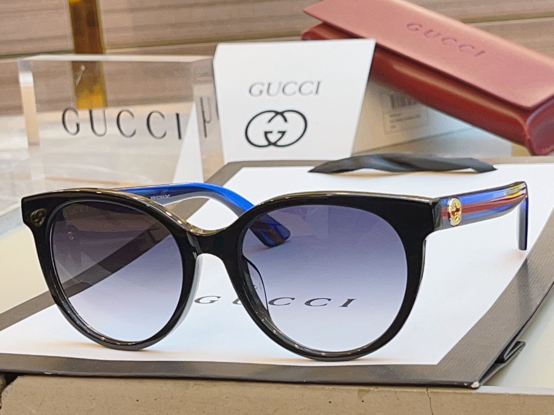 ，【GUCC*】古*驰新款太阳镜🕶️，高版本✨GG0702SK，SIZE:54口19-145