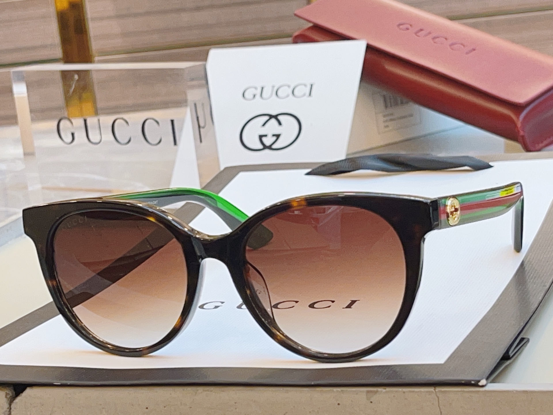 ，【GUCC*】古*驰新款太阳镜🕶️，高版本✨GG0702SK，SIZE:54口19-145