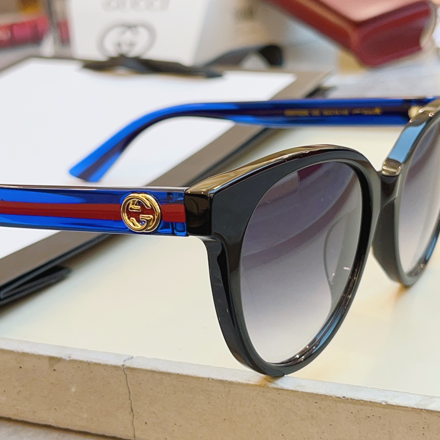 ，【GUCC*】古*驰新款太阳镜🕶️，高版本✨GG0702SK，SIZE:54口19-145