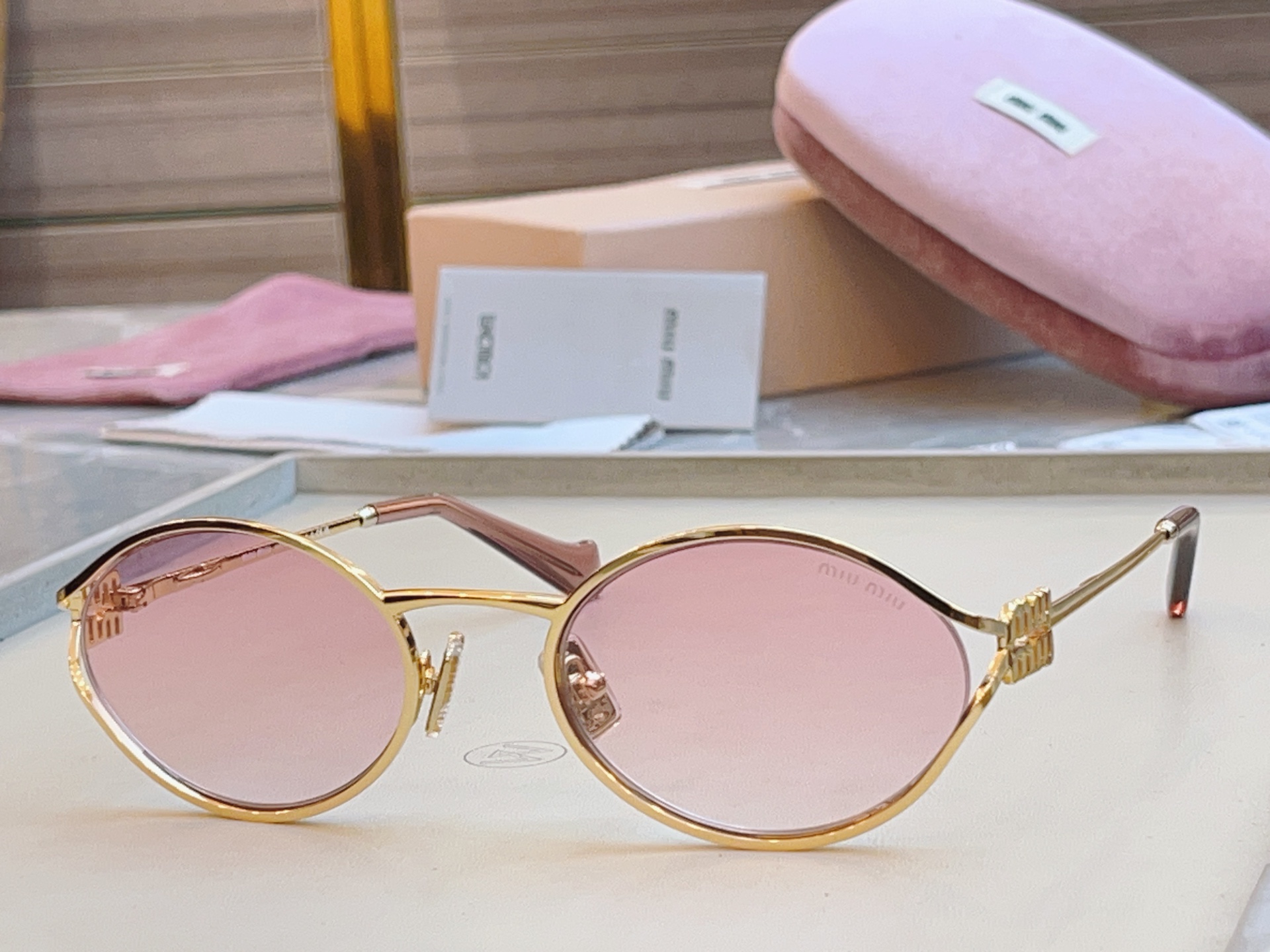 ，【MIUMI*】缪*缪新款太阳镜🕶️，ModSMU 52Y，高版本✨SIZE54口20-125
