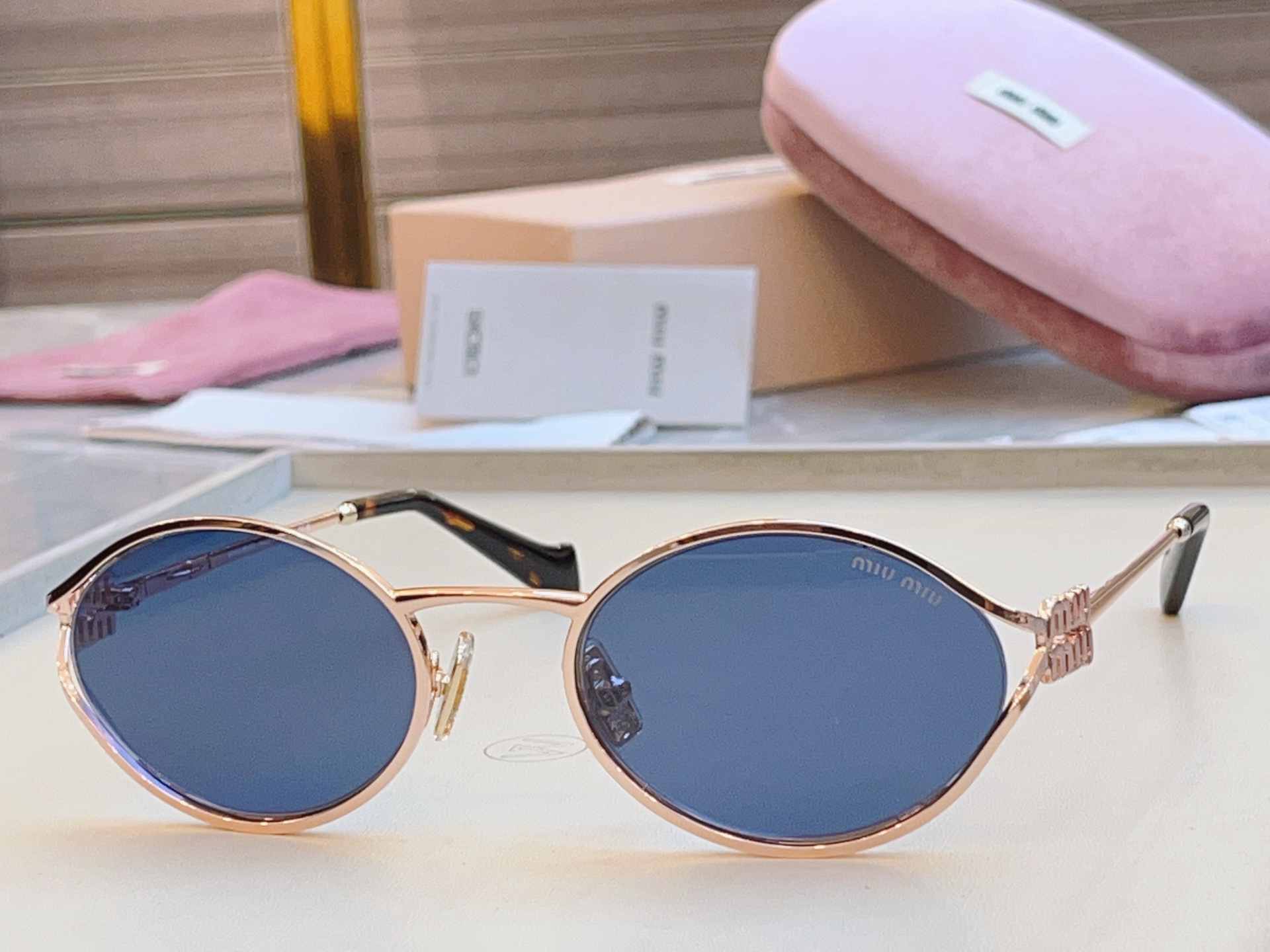 ，【MIUMI*】缪*缪新款太阳镜🕶️，ModSMU 52Y，高版本✨SIZE54口20-125