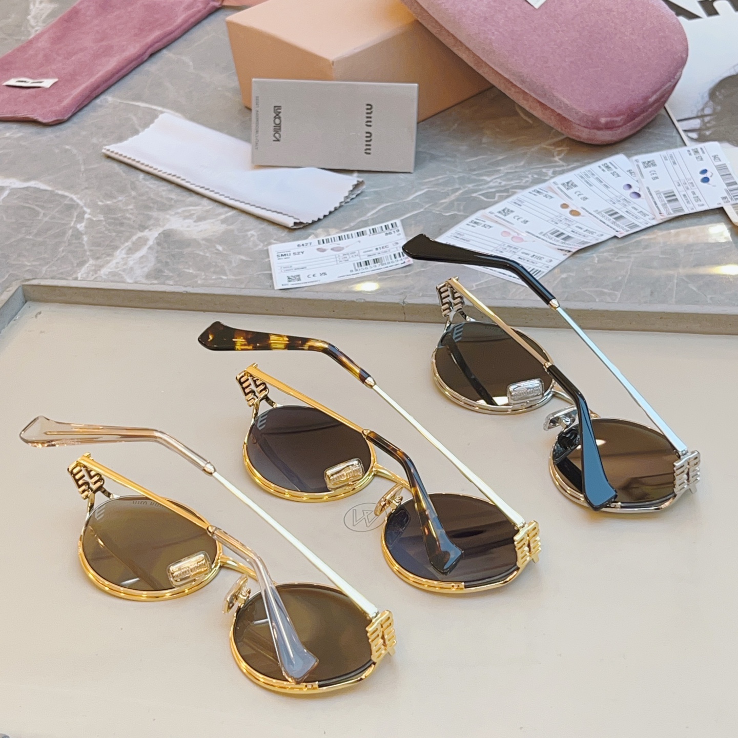 ，【MIUMI*】缪*缪新款太阳镜🕶️，ModSMU 52Y，高版本✨SIZE54口20-125