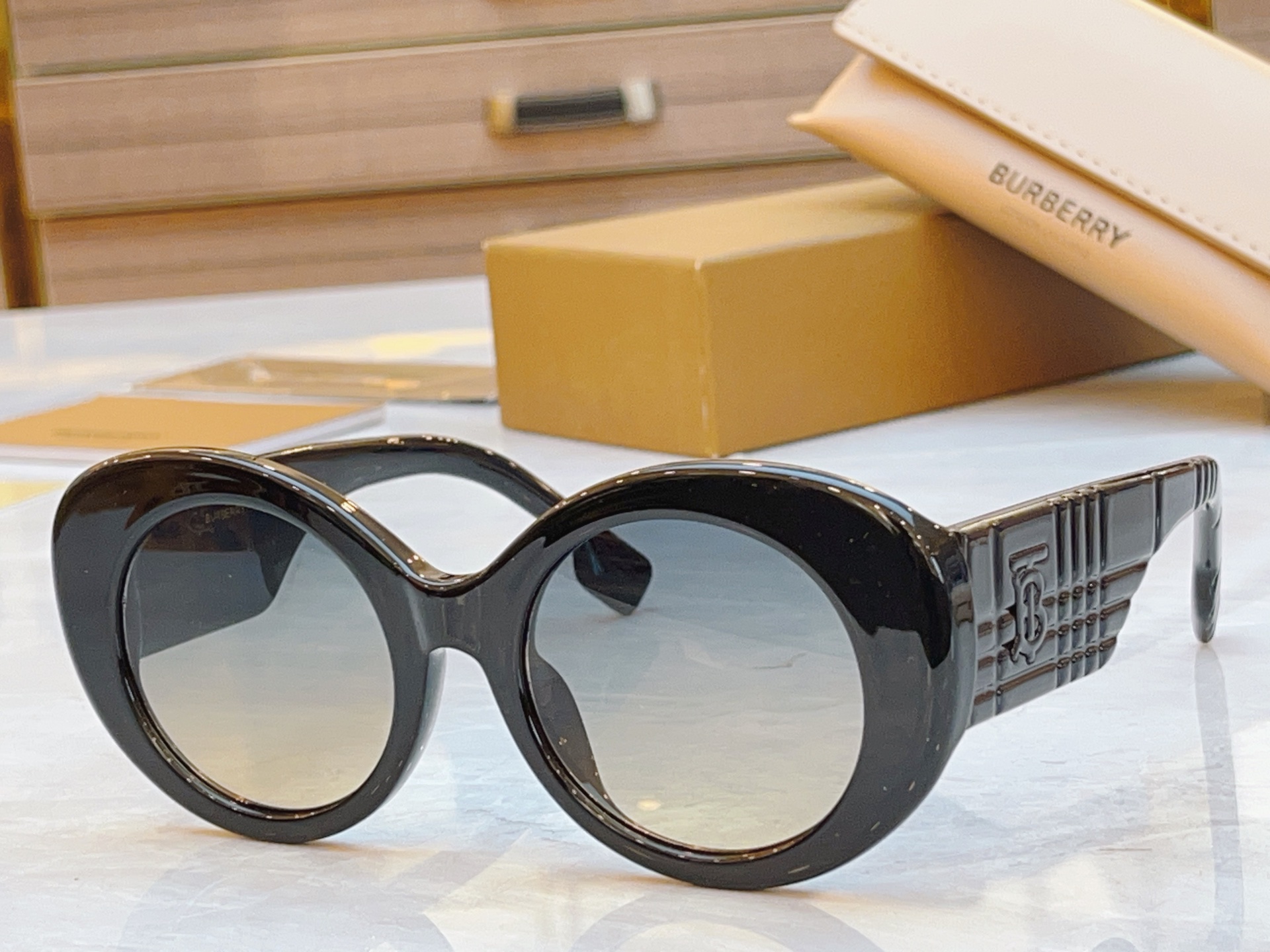 ，【BURBERR*】巴宝*莉新款光学架。MODEL：BE4743，SIZE：52口21-145