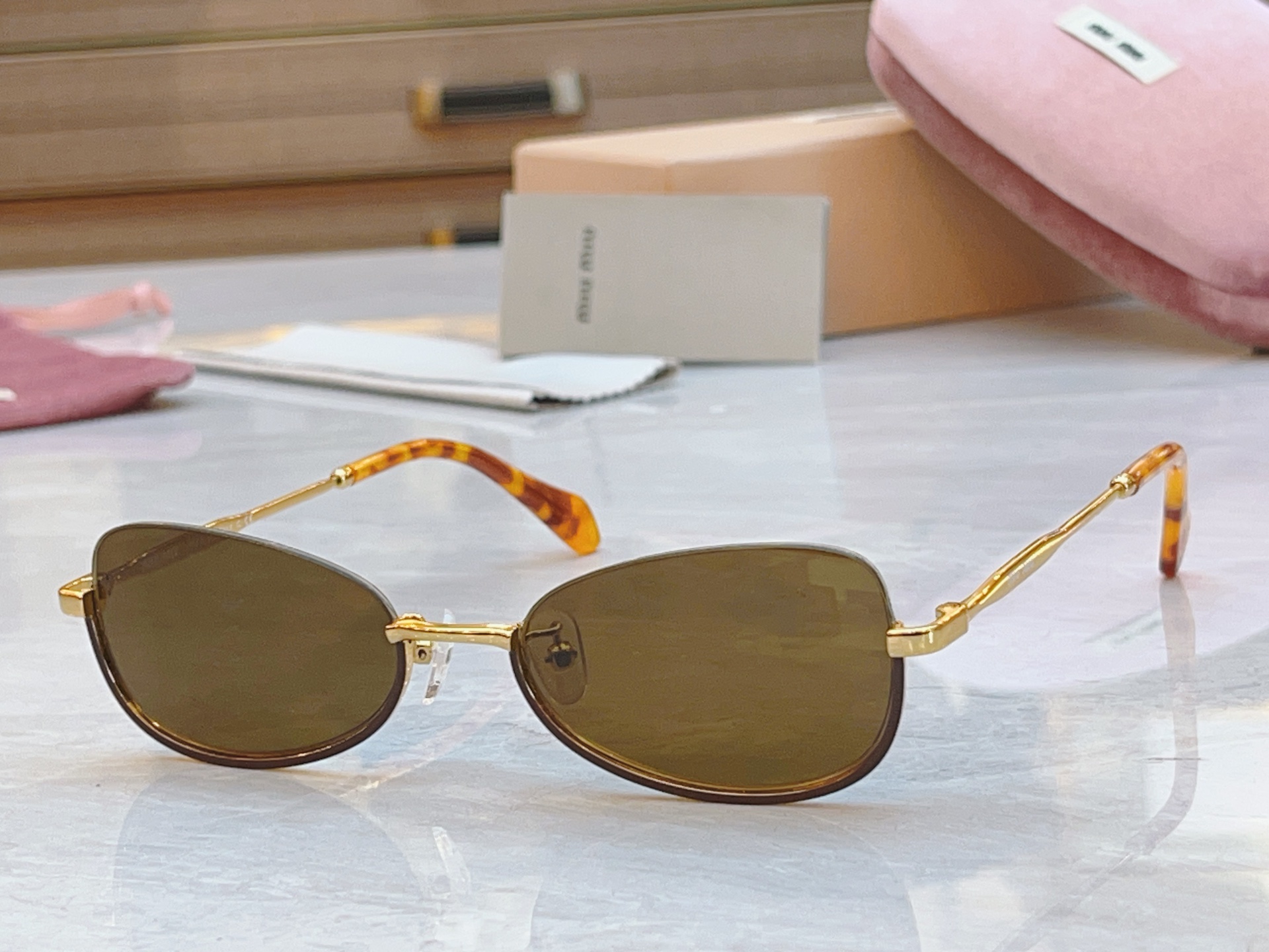 ，【MIUMI*】缪*缪新款眼镜架，ModMU 50AV，SIZE52口19-145
