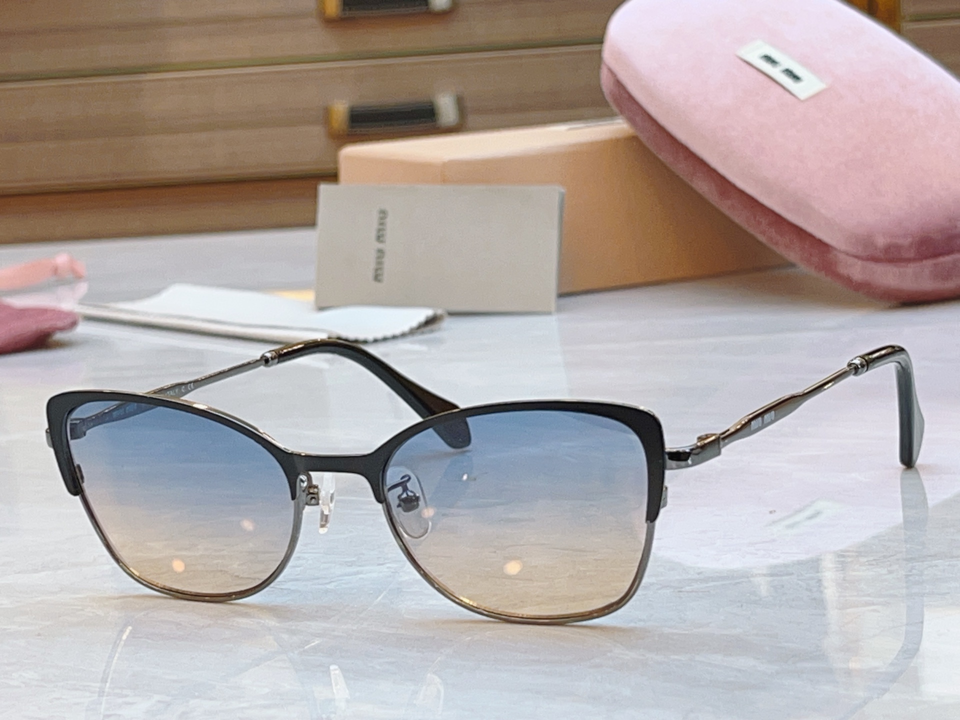 ，【MIUMI*】缪*缪新款眼镜架，ModMU 51AV，SIZE52口18-145