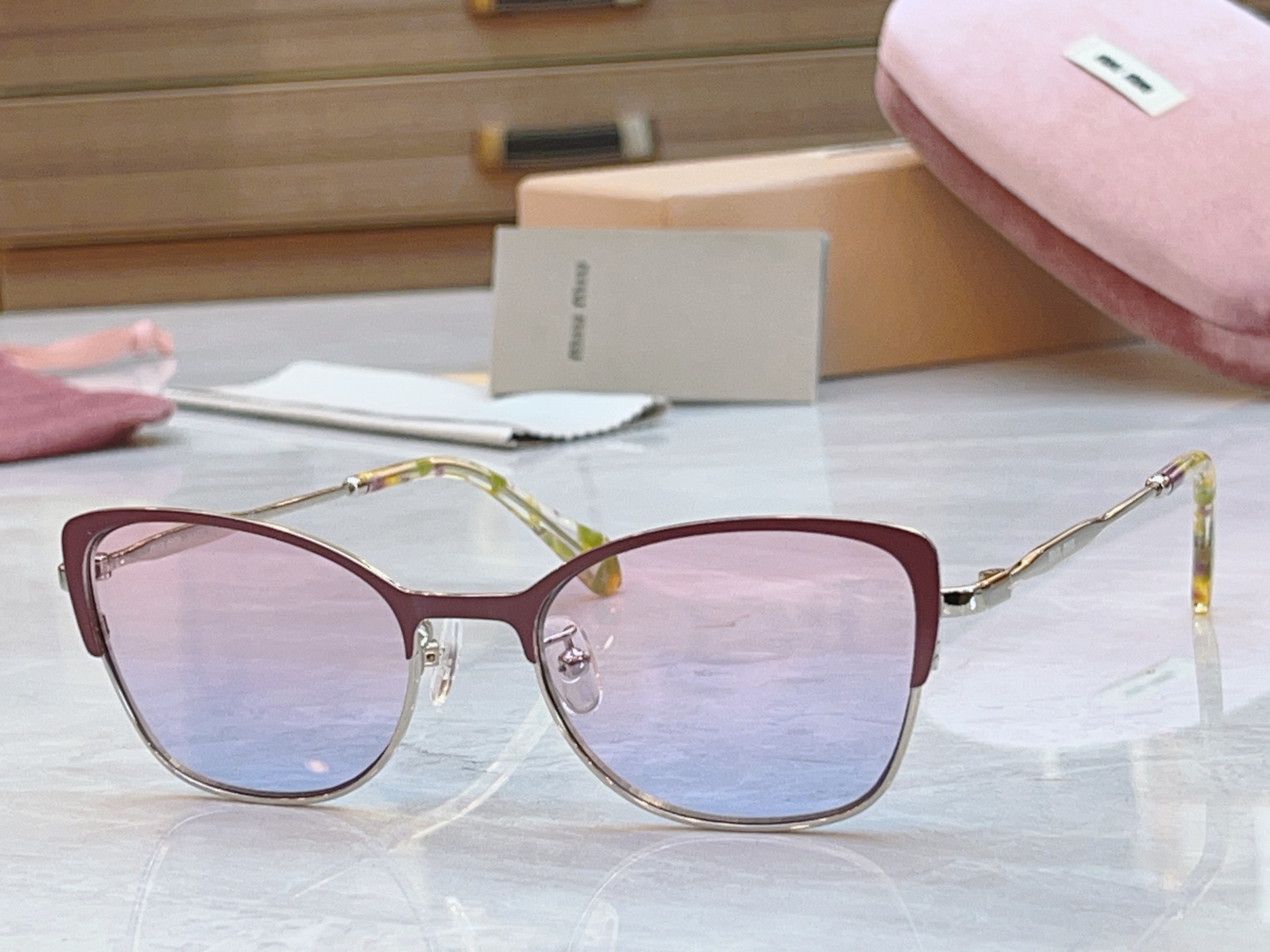 ，【MIUMI*】缪*缪新款眼镜架，ModMU 51AV，SIZE52口18-145