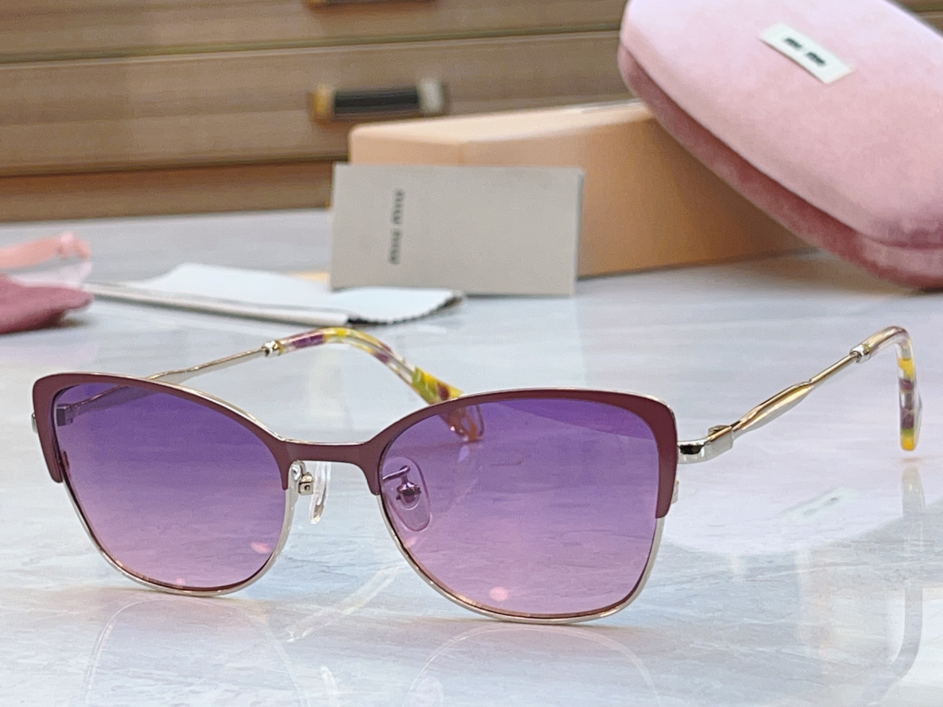 ，【MIUMI*】缪*缪新款眼镜架，ModMU 51AV，SIZE52口18-145