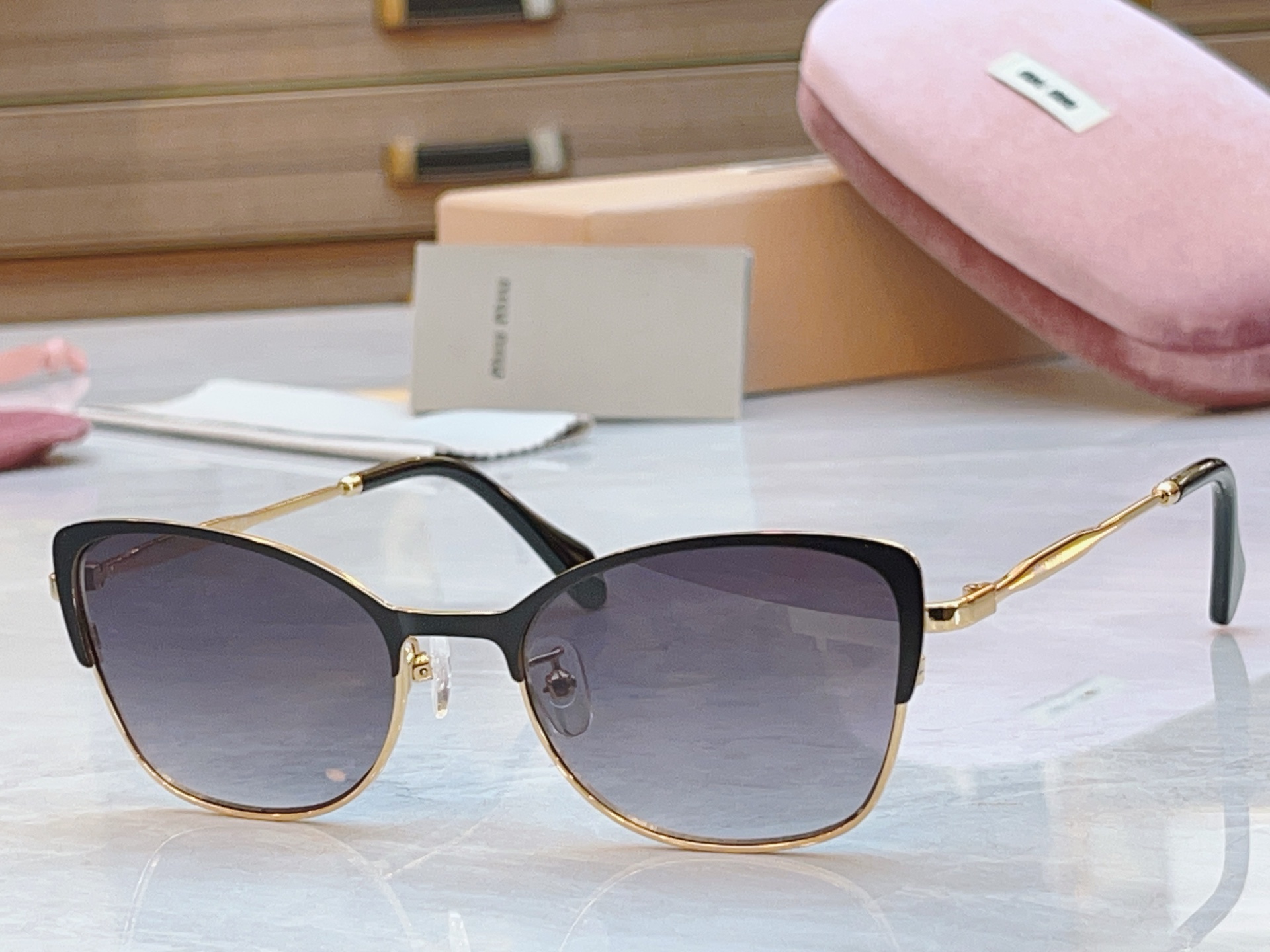 ，【MIUMI*】缪*缪新款眼镜架，ModMU 51AV，SIZE52口18-145