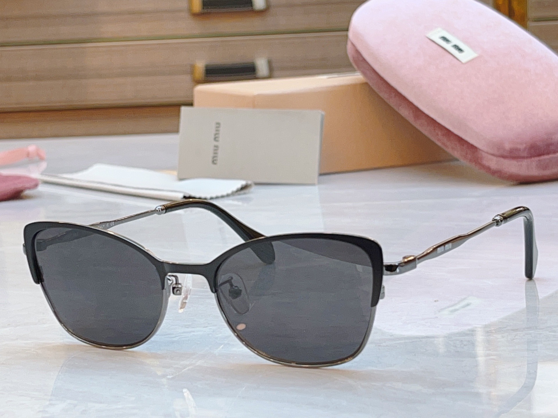 ，【MIUMI*】缪*缪新款眼镜架，ModMU 51AV，SIZE52口18-145